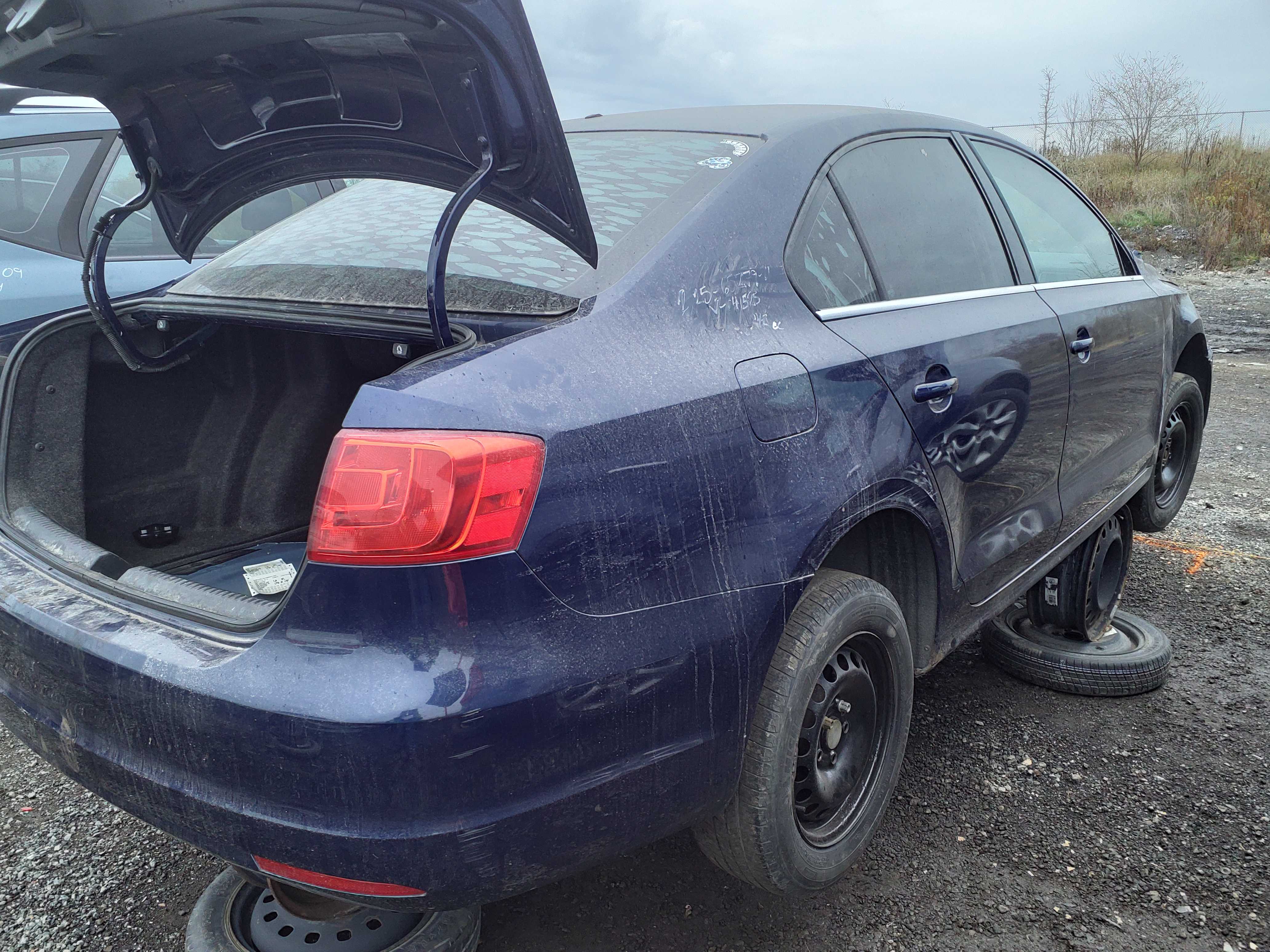 VOLKSWAGEN JETTA 2011