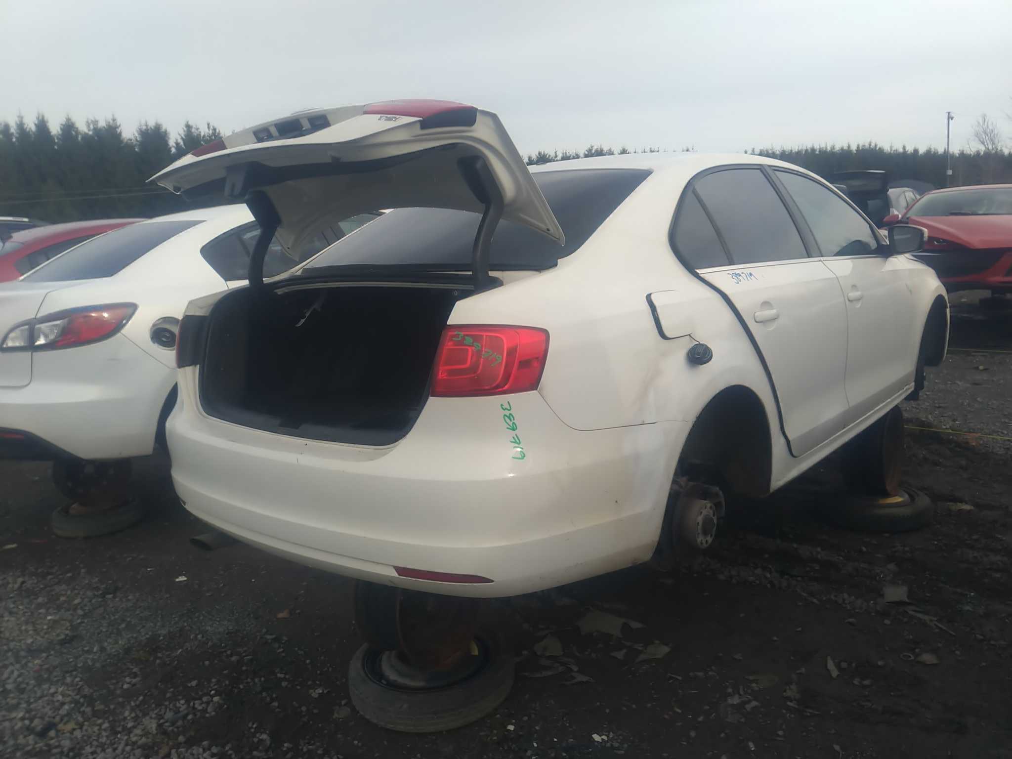 VOLKSWAGEN JETTA 2014