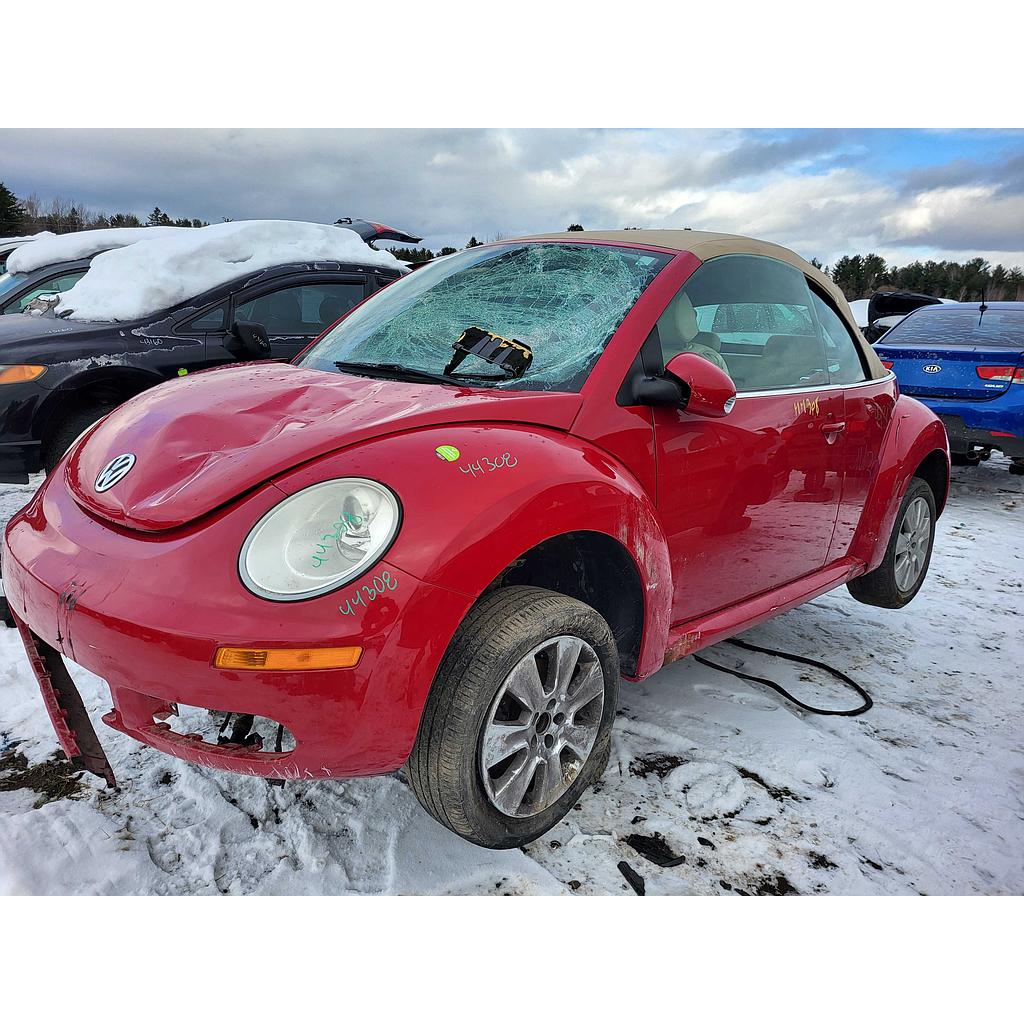VOLKSWAGEN NEW BEETLE 2008