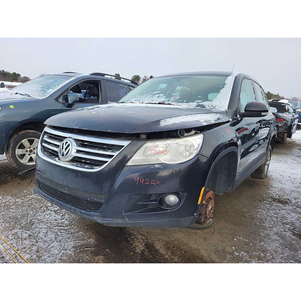 VOLKSWAGEN TIGUAN 2011