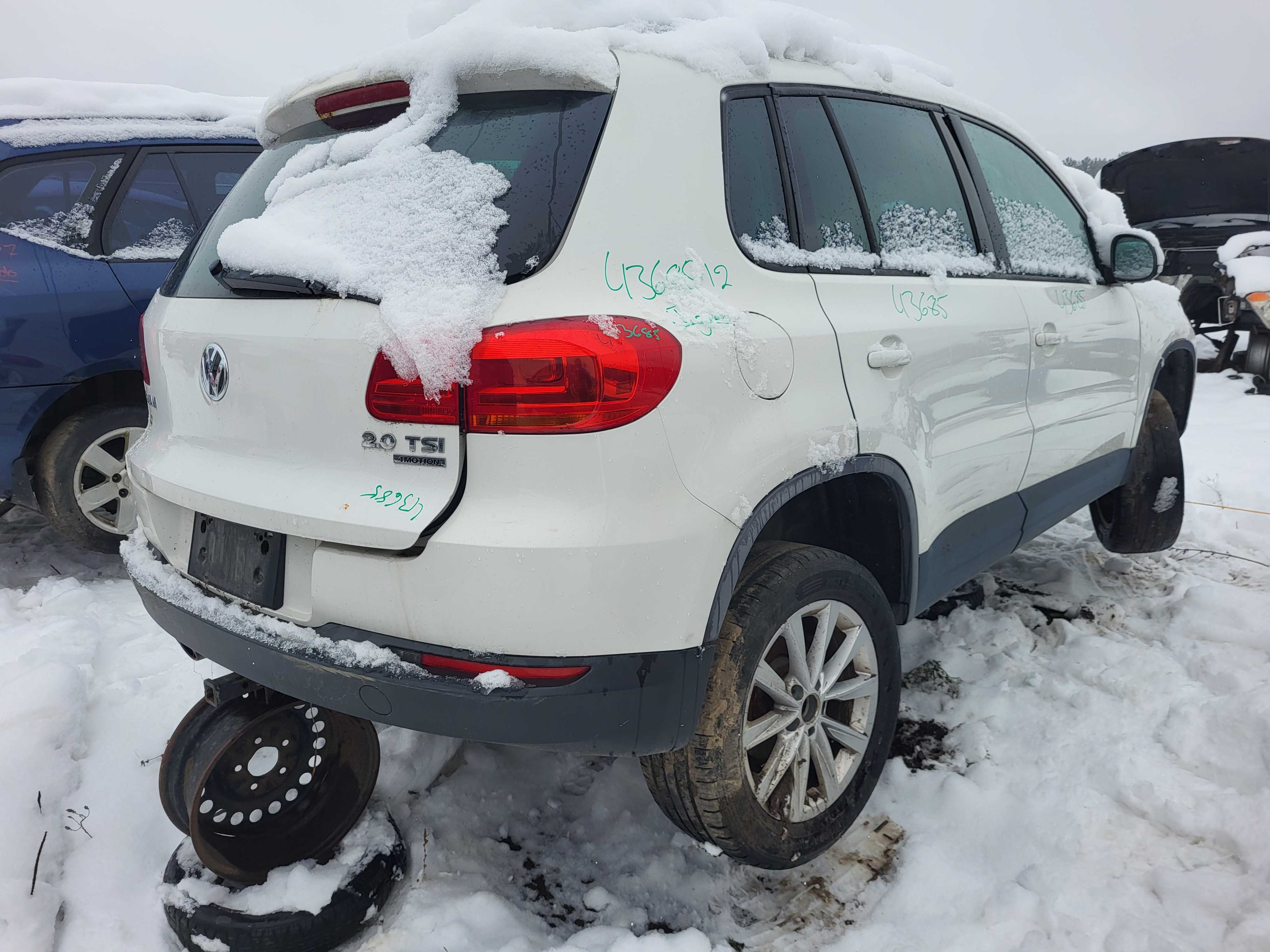 VOLKSWAGEN TIGUAN 2012