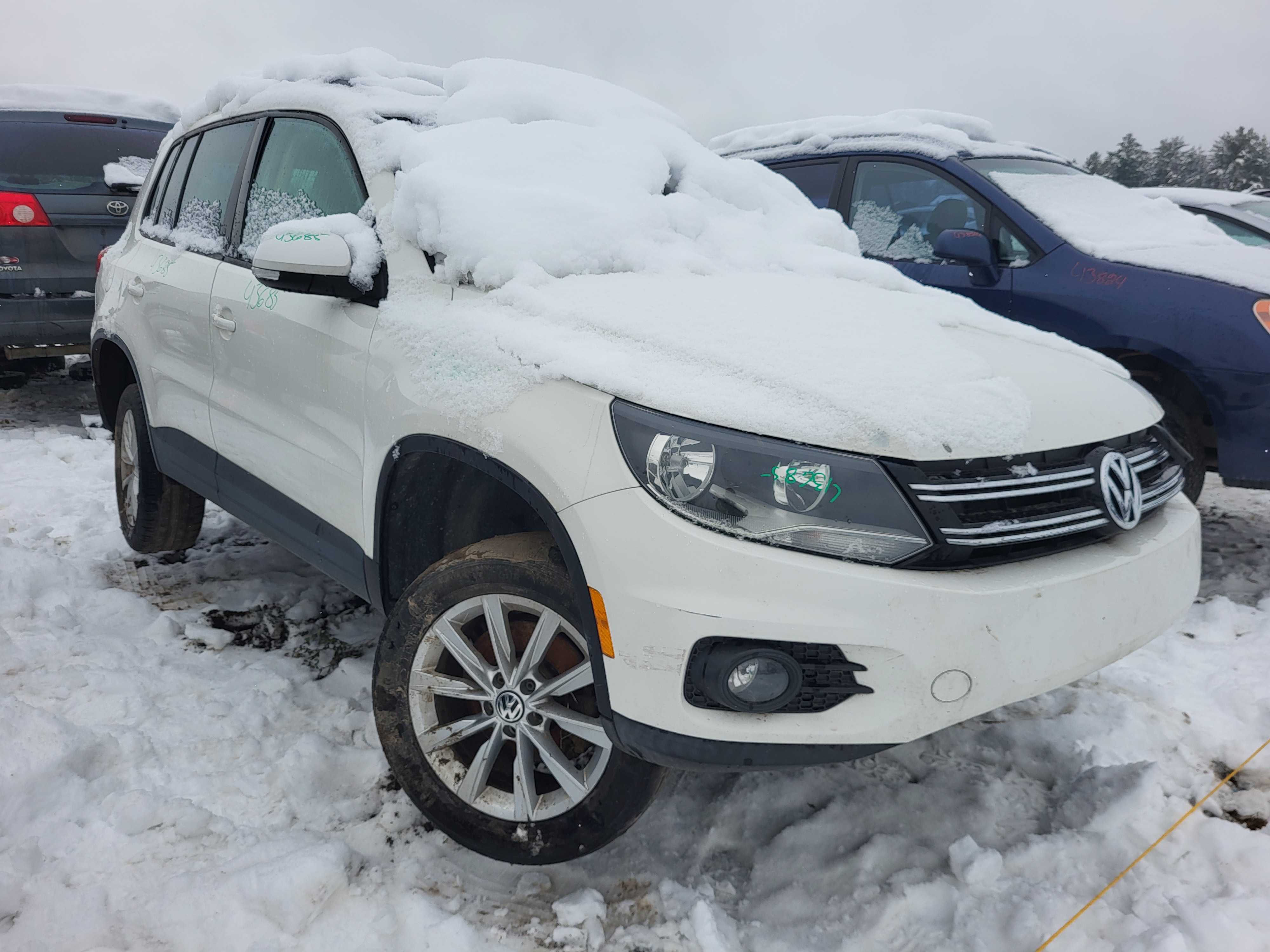 VOLKSWAGEN TIGUAN 2012