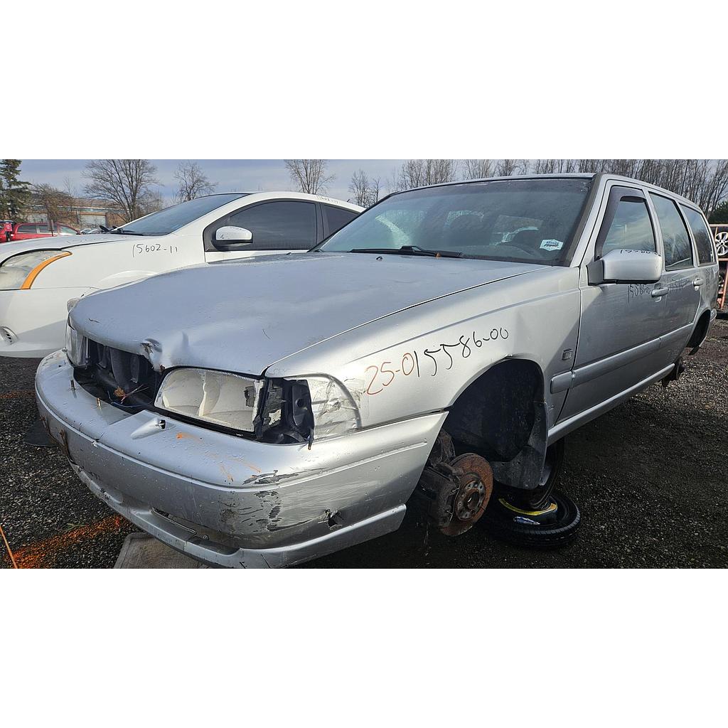VOLVO V70 2000