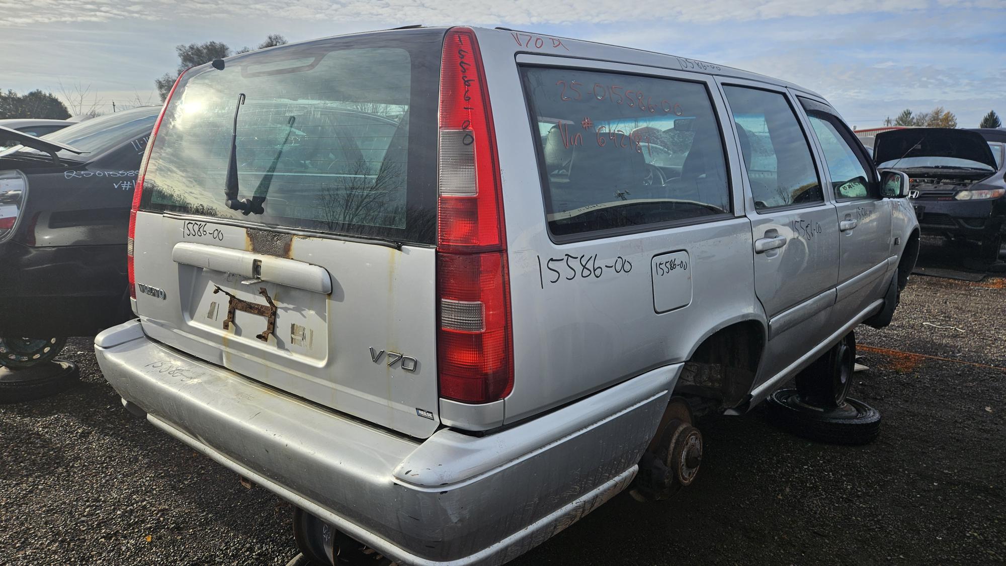 VOLVO V70 2000