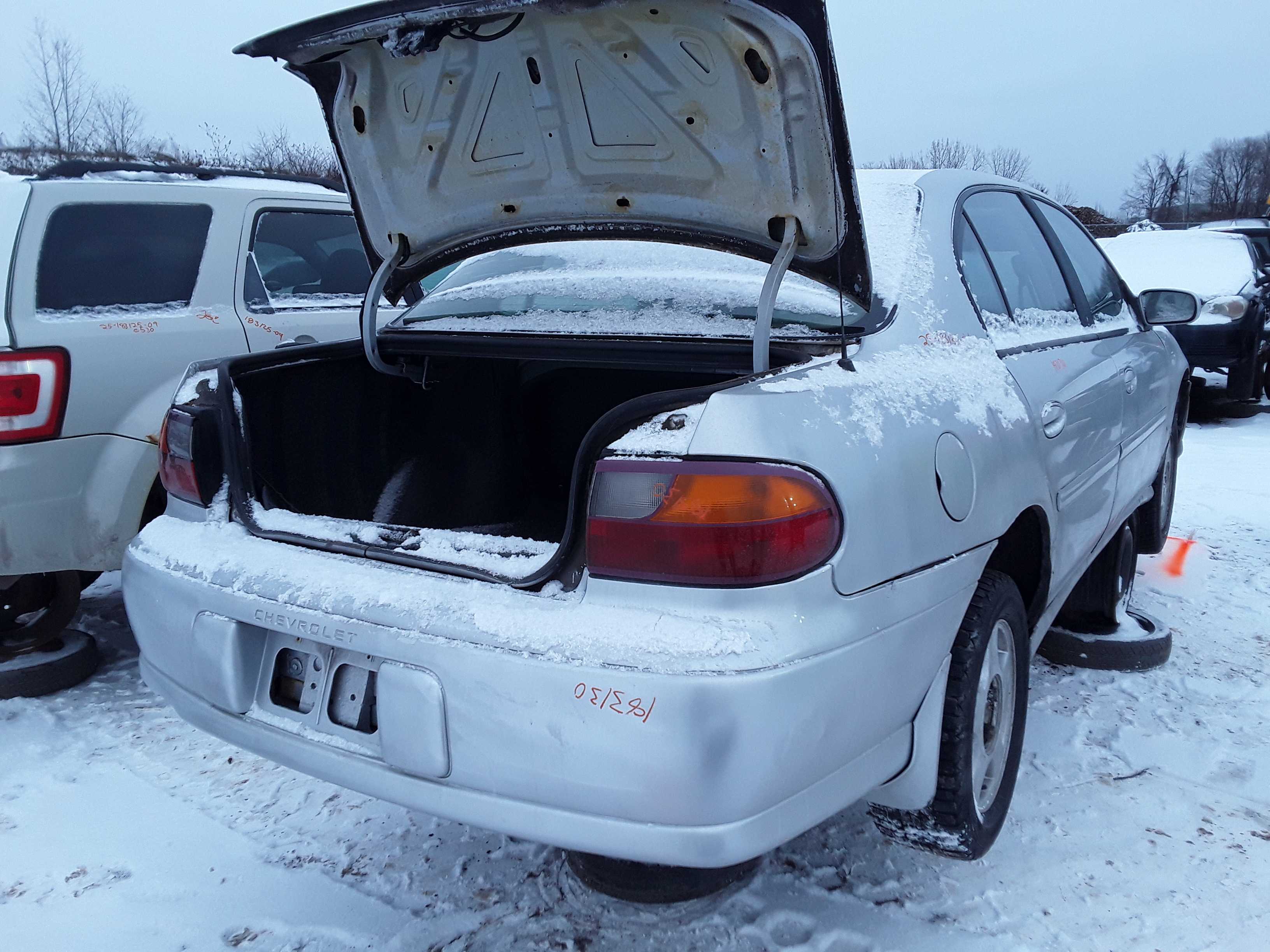 CHEVROLET MALIBU 2001