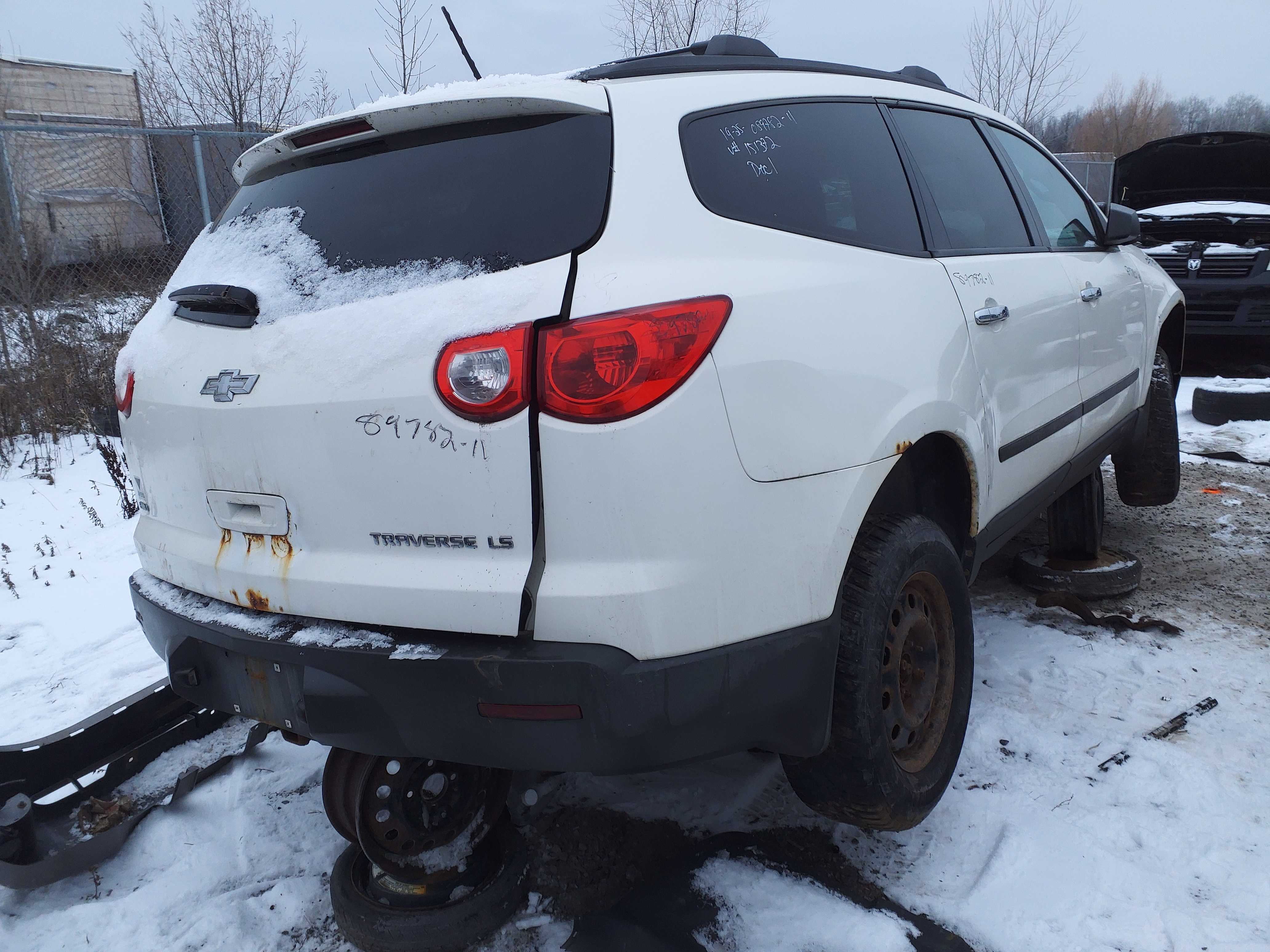 CHEVROLET TRAVERSE 2011