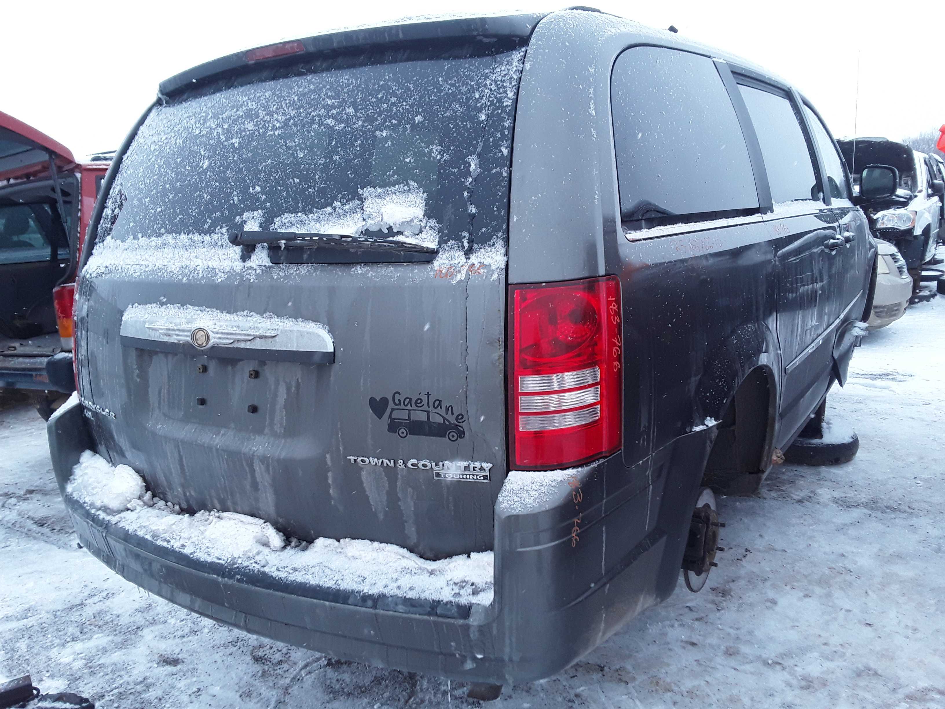 CHRYSLER TOWN &amp; COUNTRY 2010