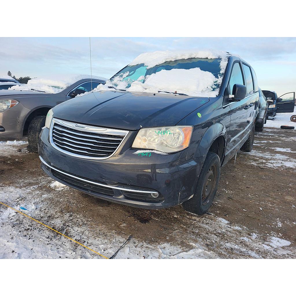 CHRYSLER TOWN & COUNTRY 2011