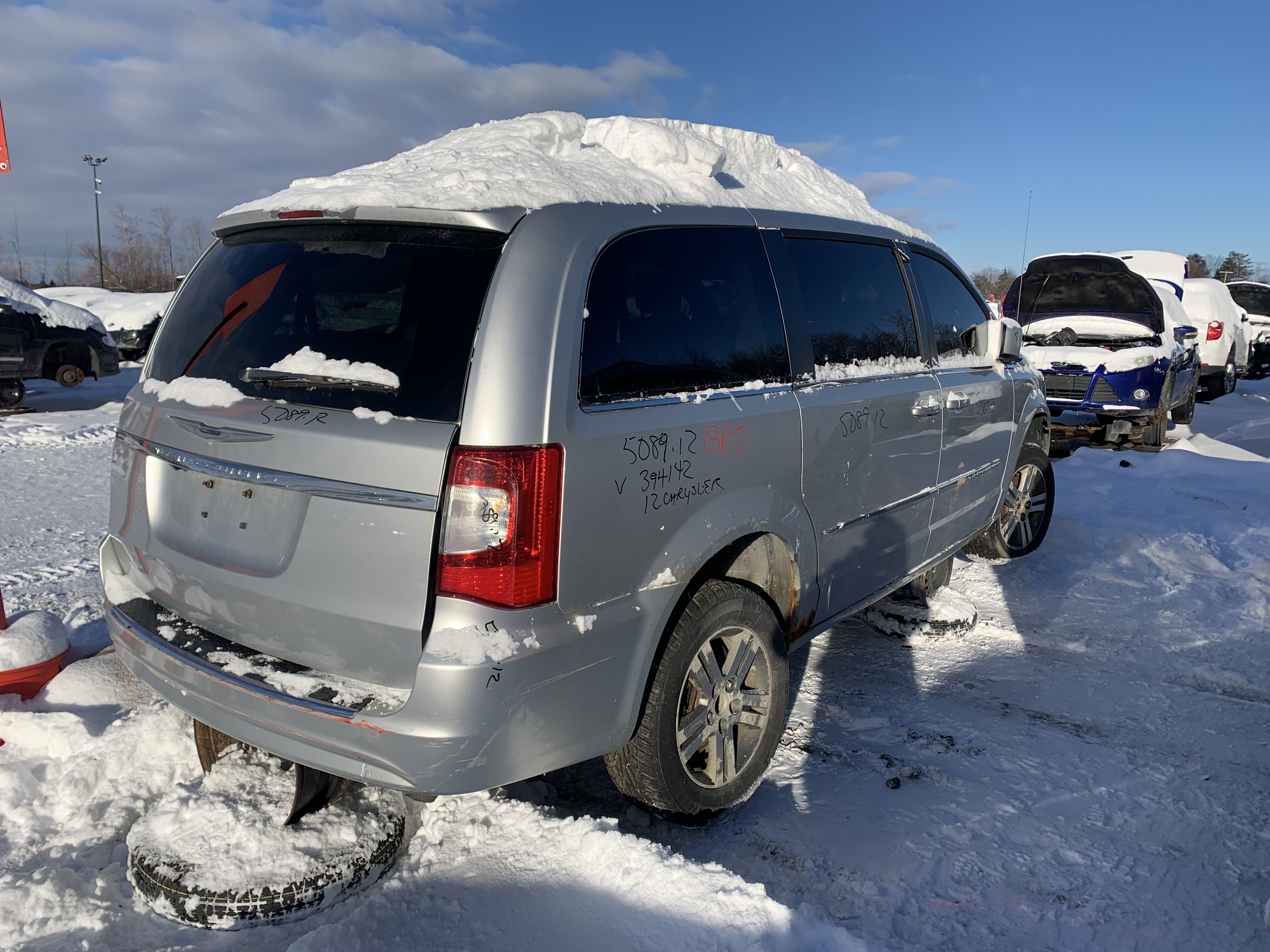 CHRYSLER TOWN &amp; COUNTRY 2012