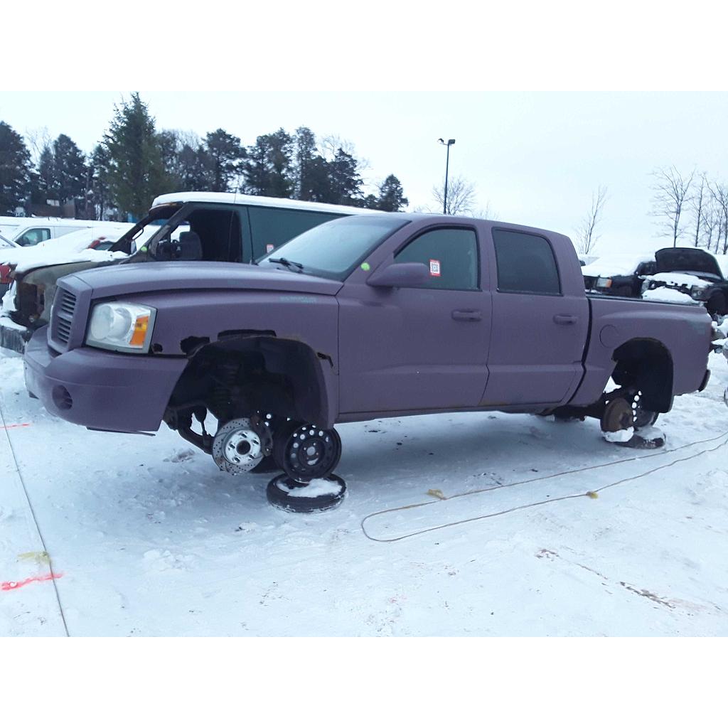 DODGE DAKOTA 2005