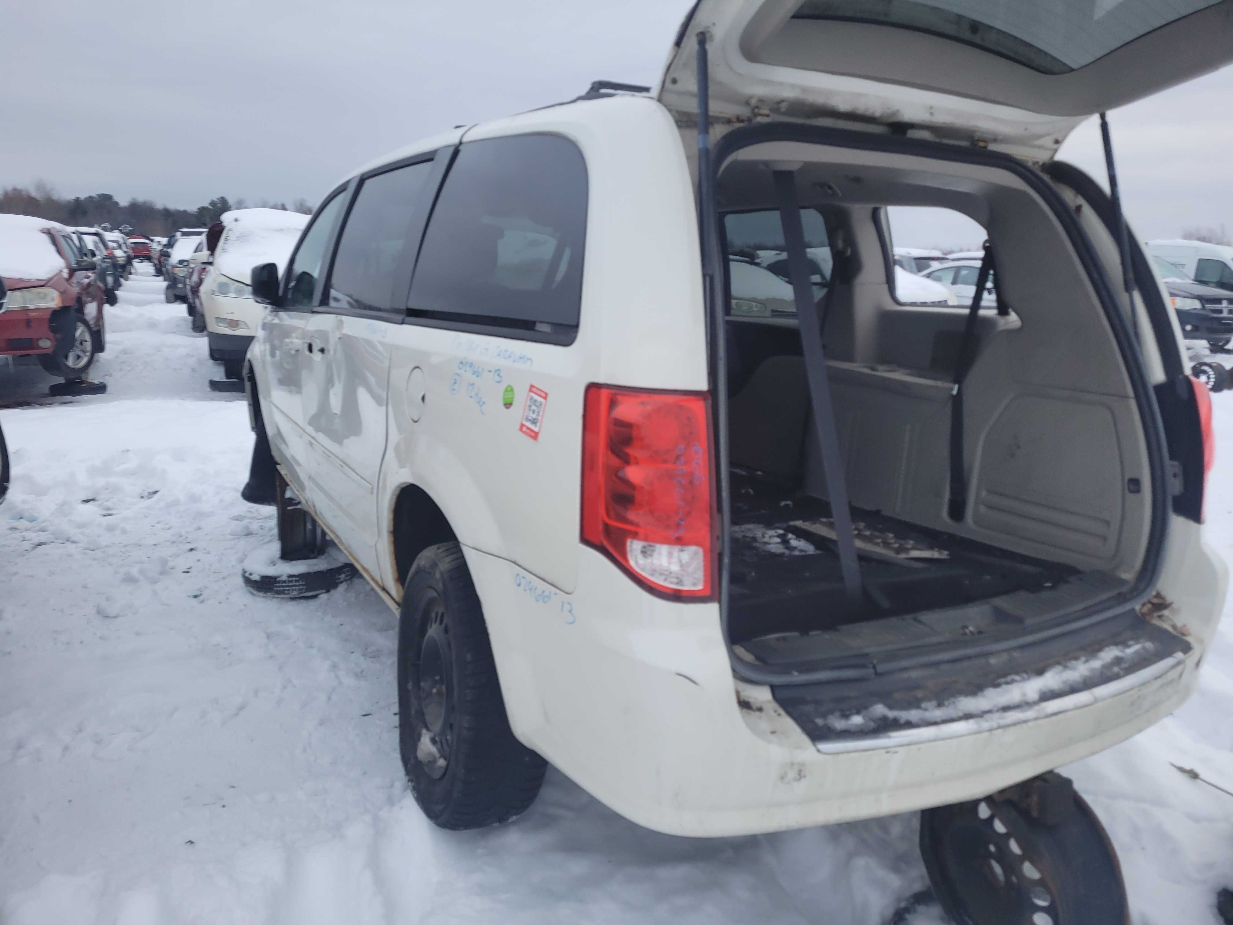 DODGE GRAND CARAVAN 2013