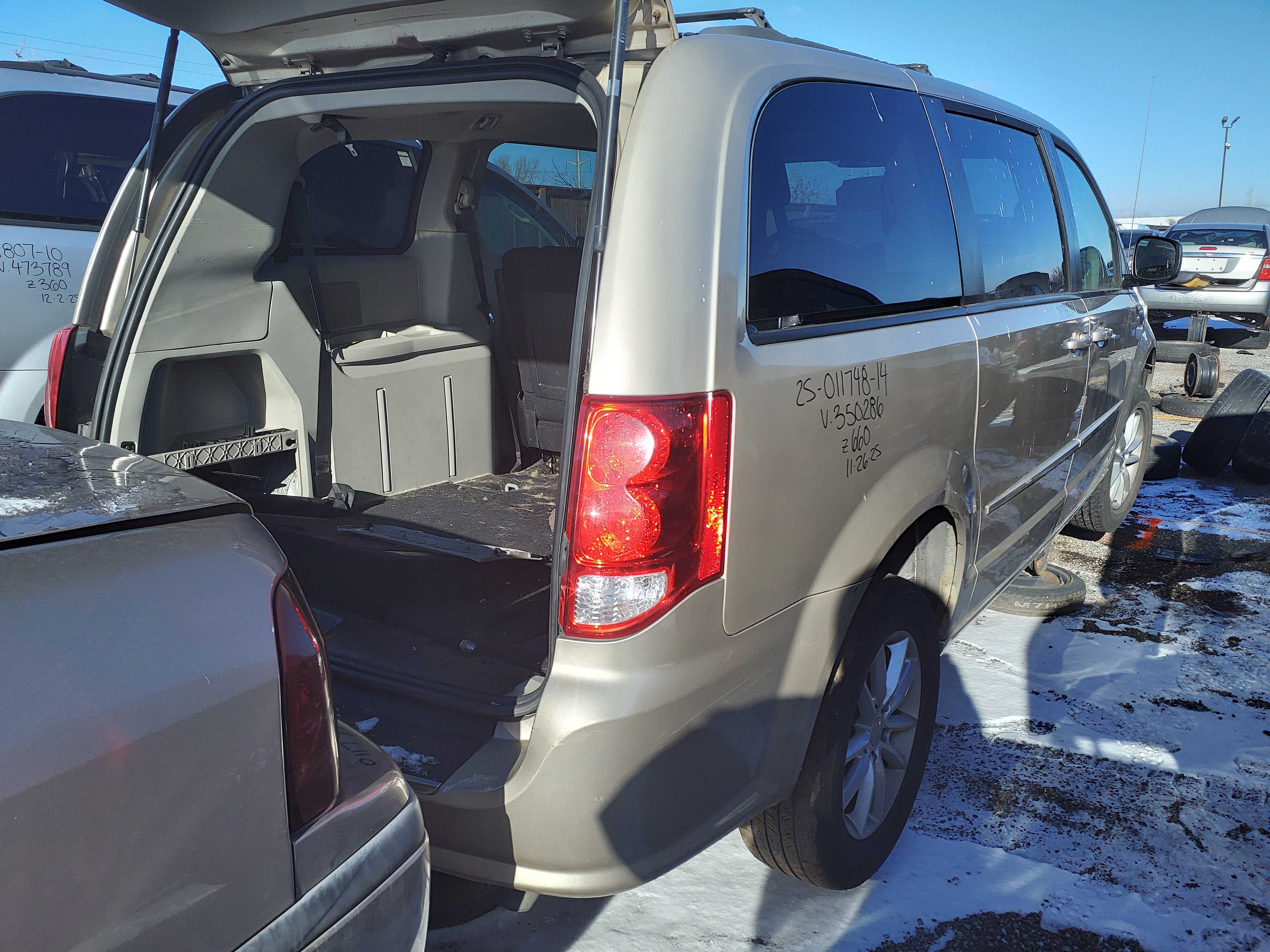 DODGE GRAND CARAVAN 2014