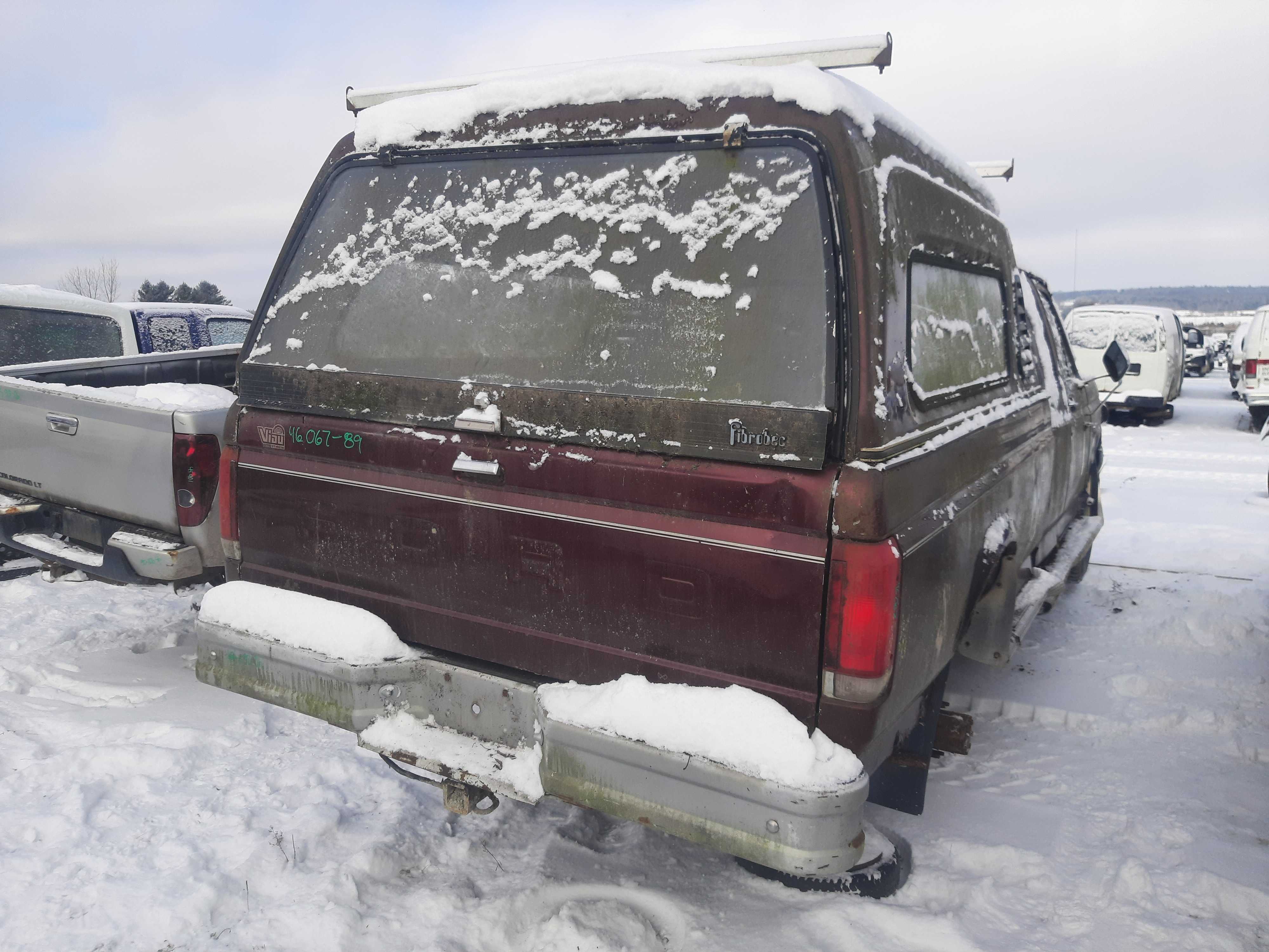 FORD 3/4 TON TRUCKS 1989