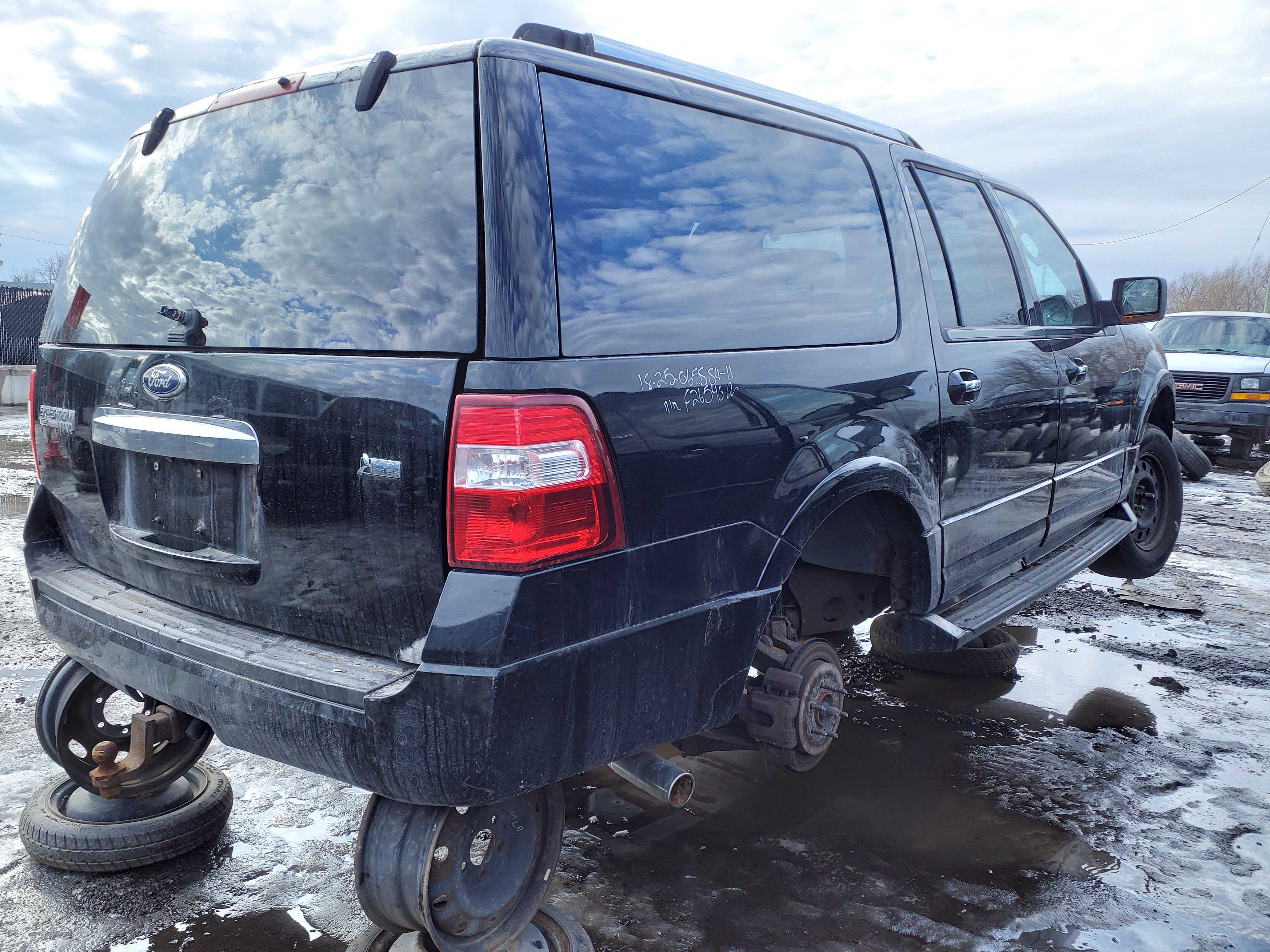 FORD EXPEDITION 2011