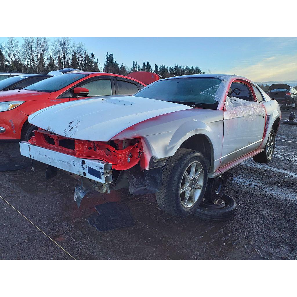 FORD MUSTANG 2000