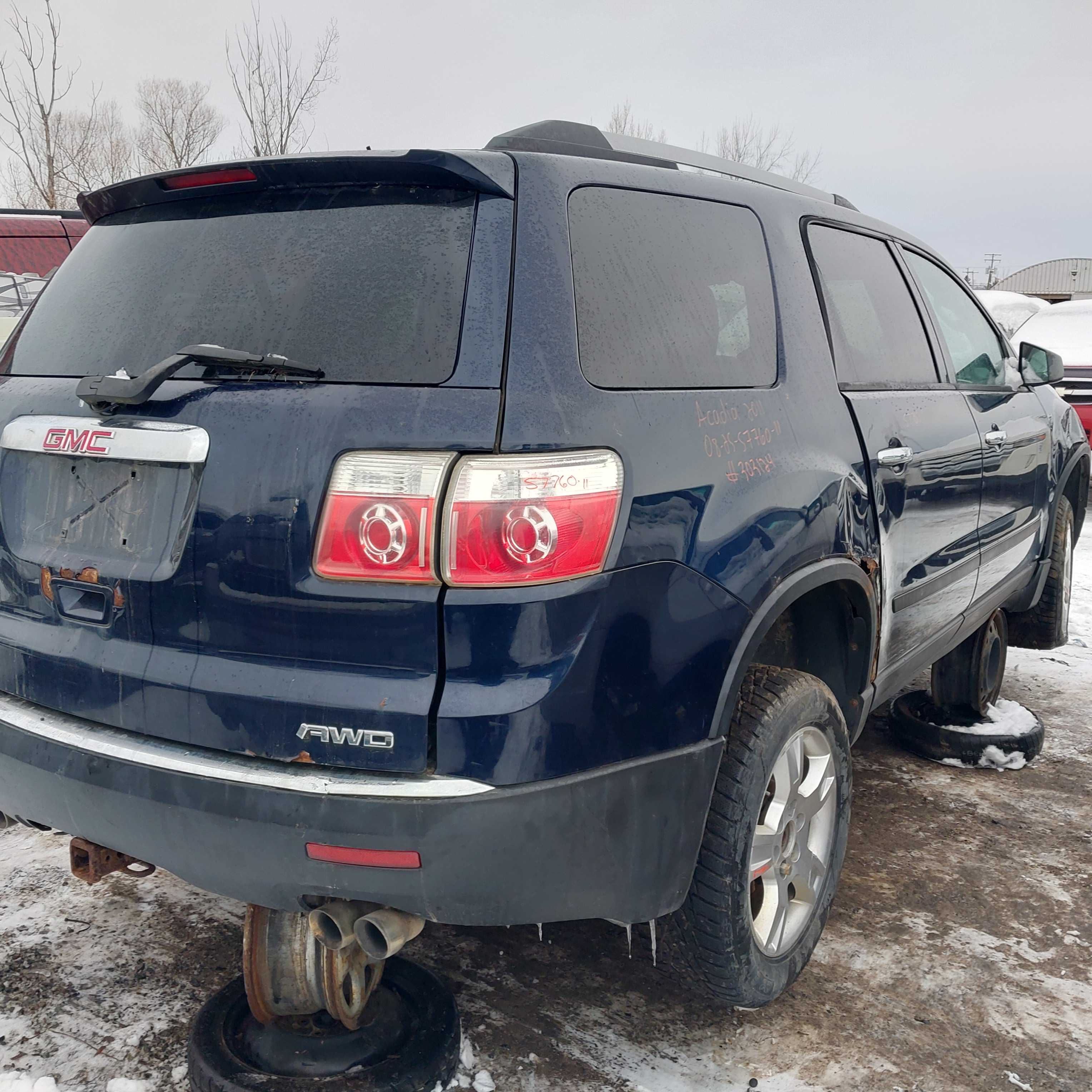 GMC ACADIA 2011