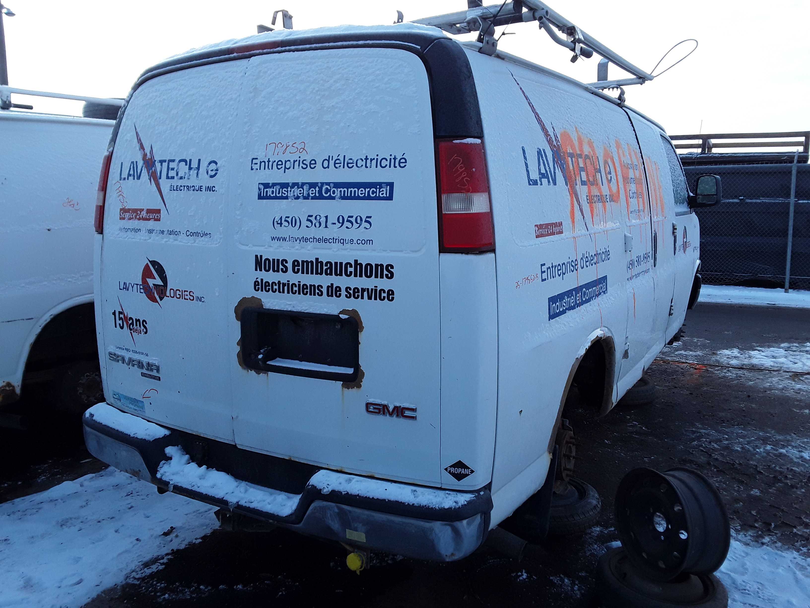 GMC SAVANA CARGO 2015