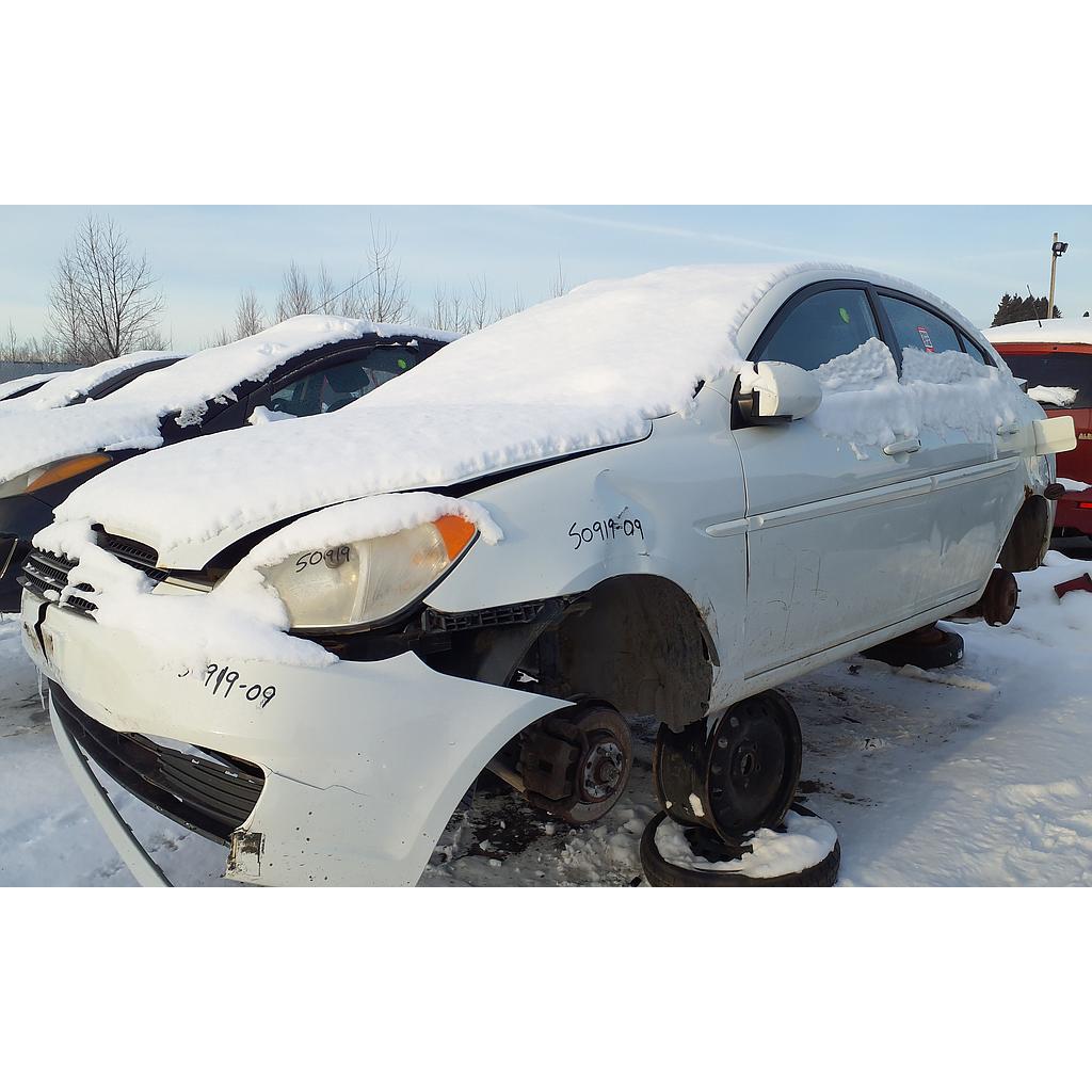 HYUNDAI ACCENT 2009