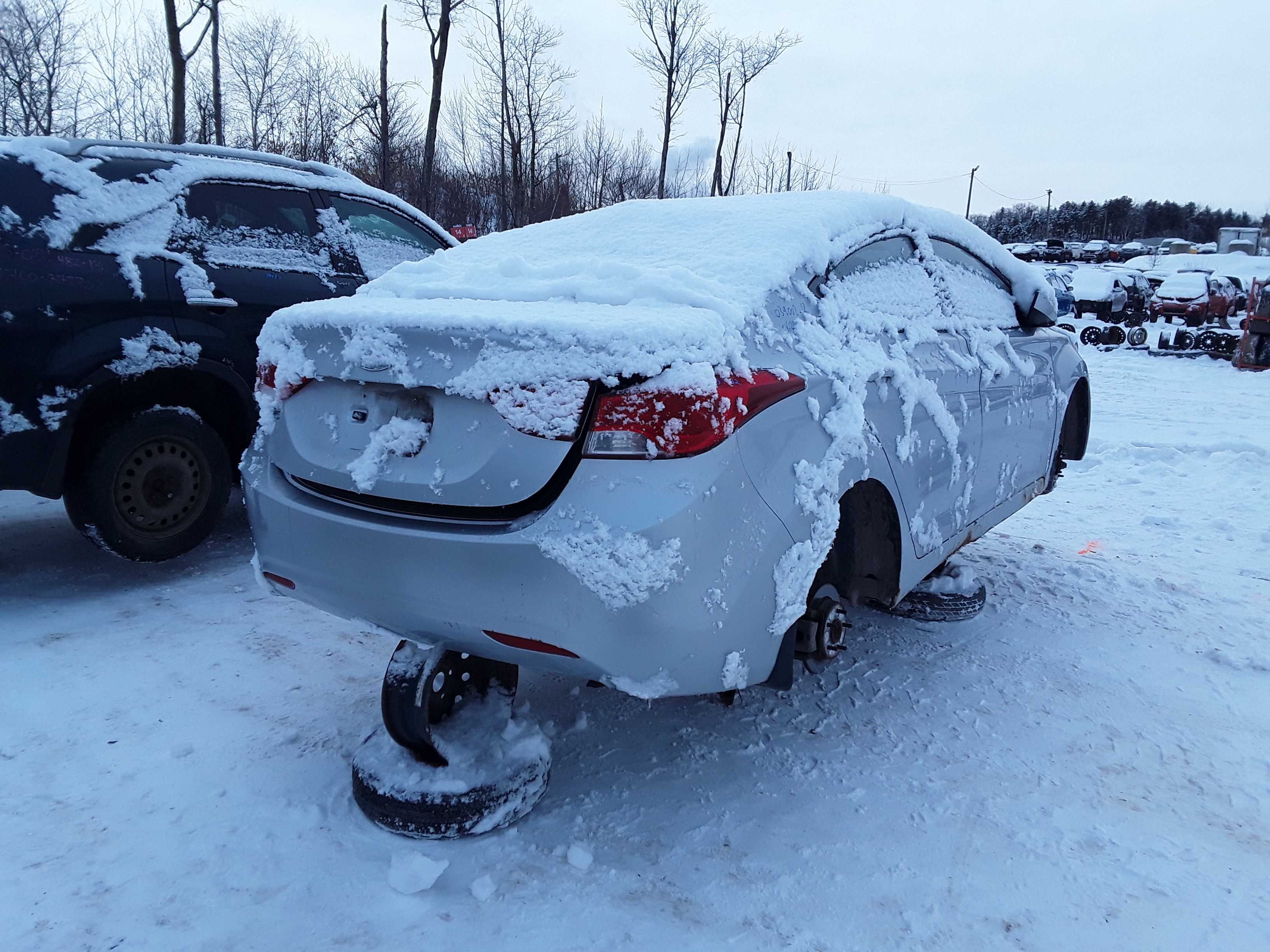 HYUNDAI ELANTRA 2012