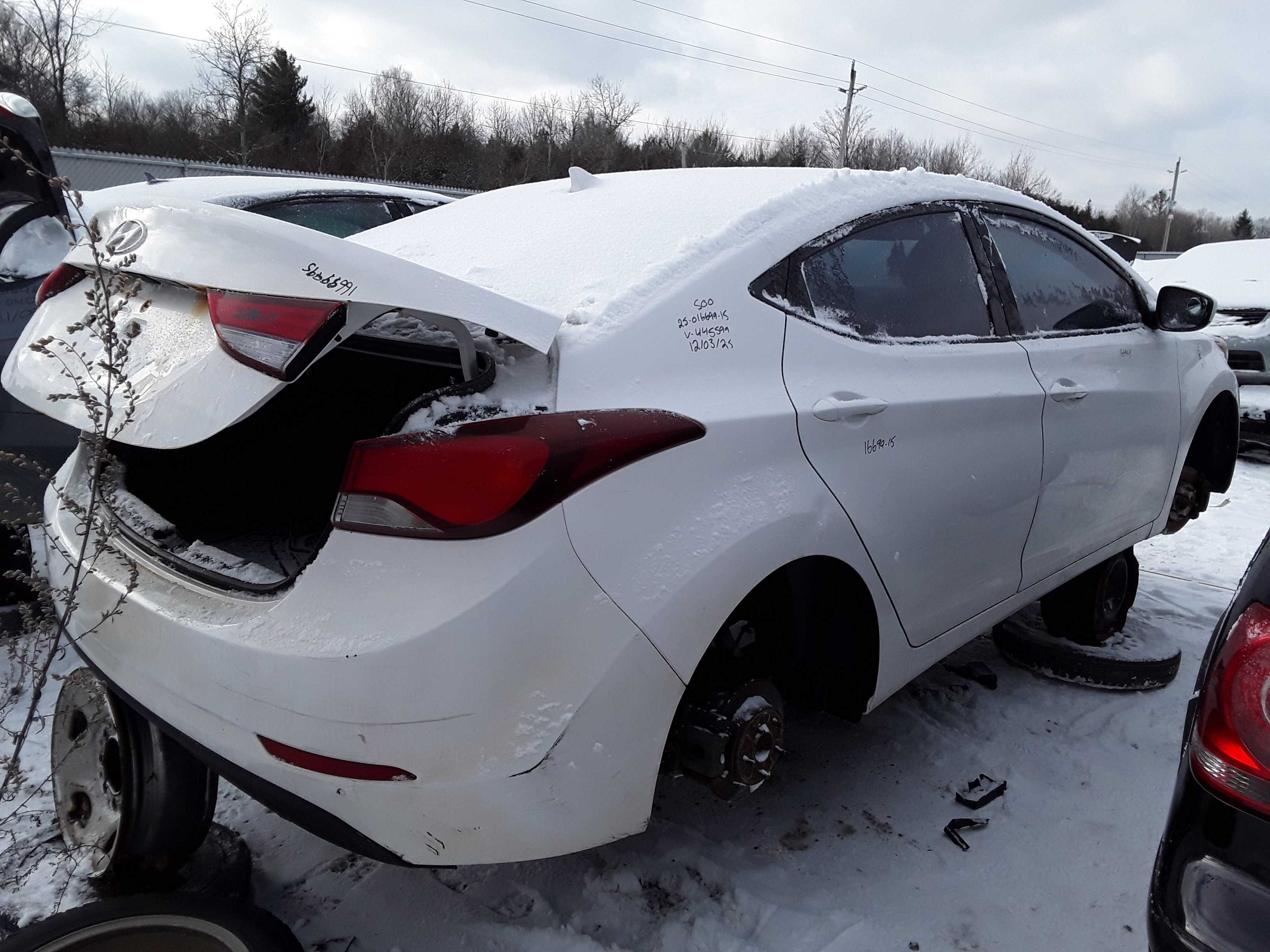 HYUNDAI ELANTRA 2015