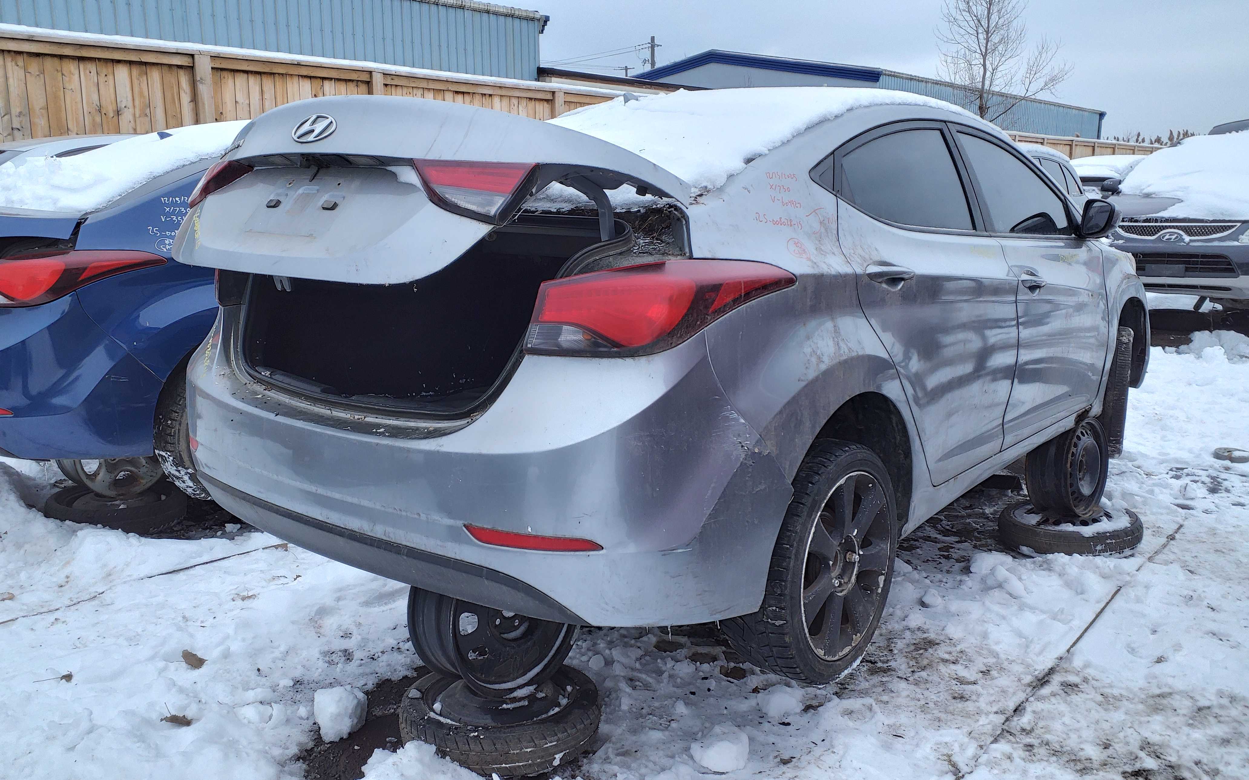 HYUNDAI ELANTRA 2015