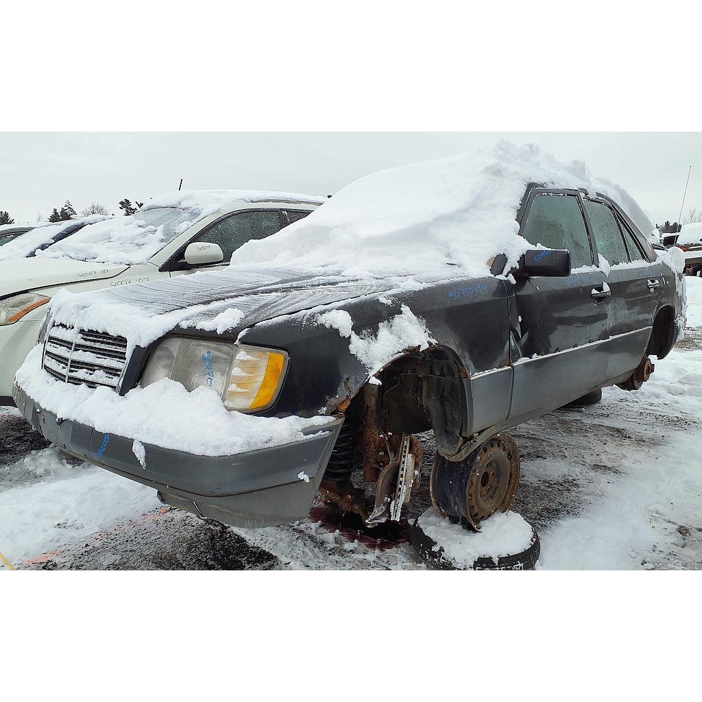 MERCEDES-BENZ 300 SERIES 1994