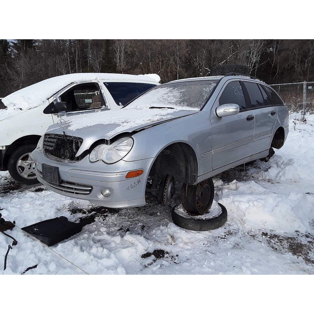 MERCEDES-BENZ C-CLASS 2005