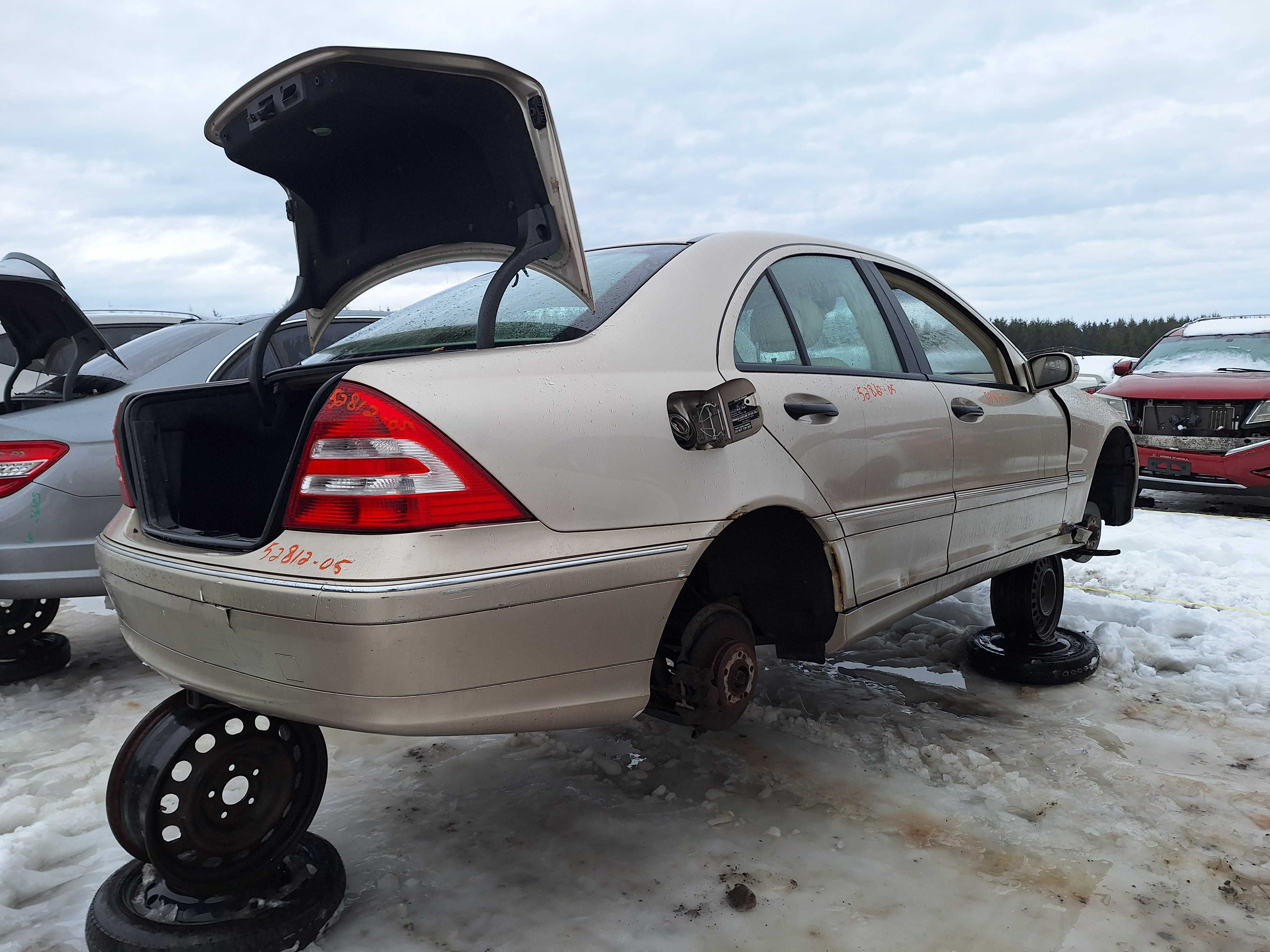 MERCEDES-BENZ C-CLASS 2005