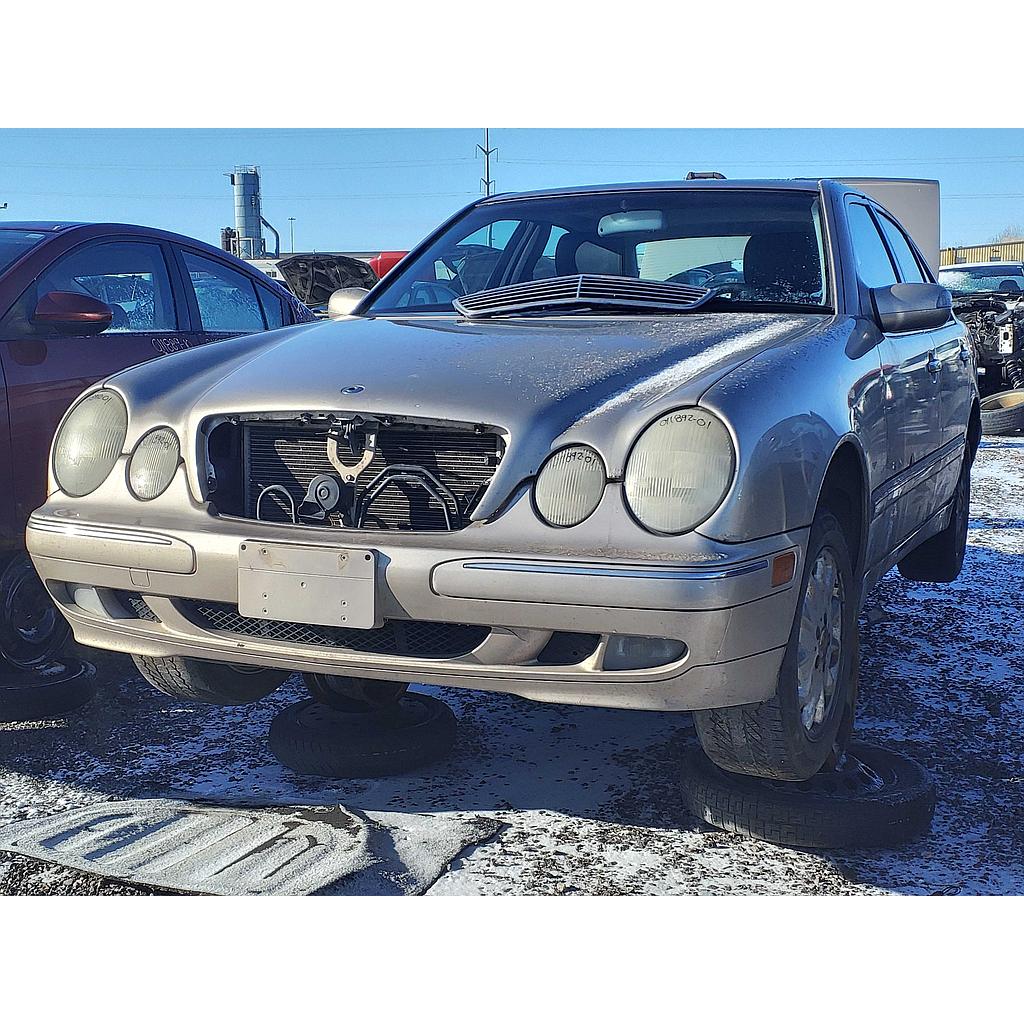 MERCEDES-BENZ E-CLASS 2001