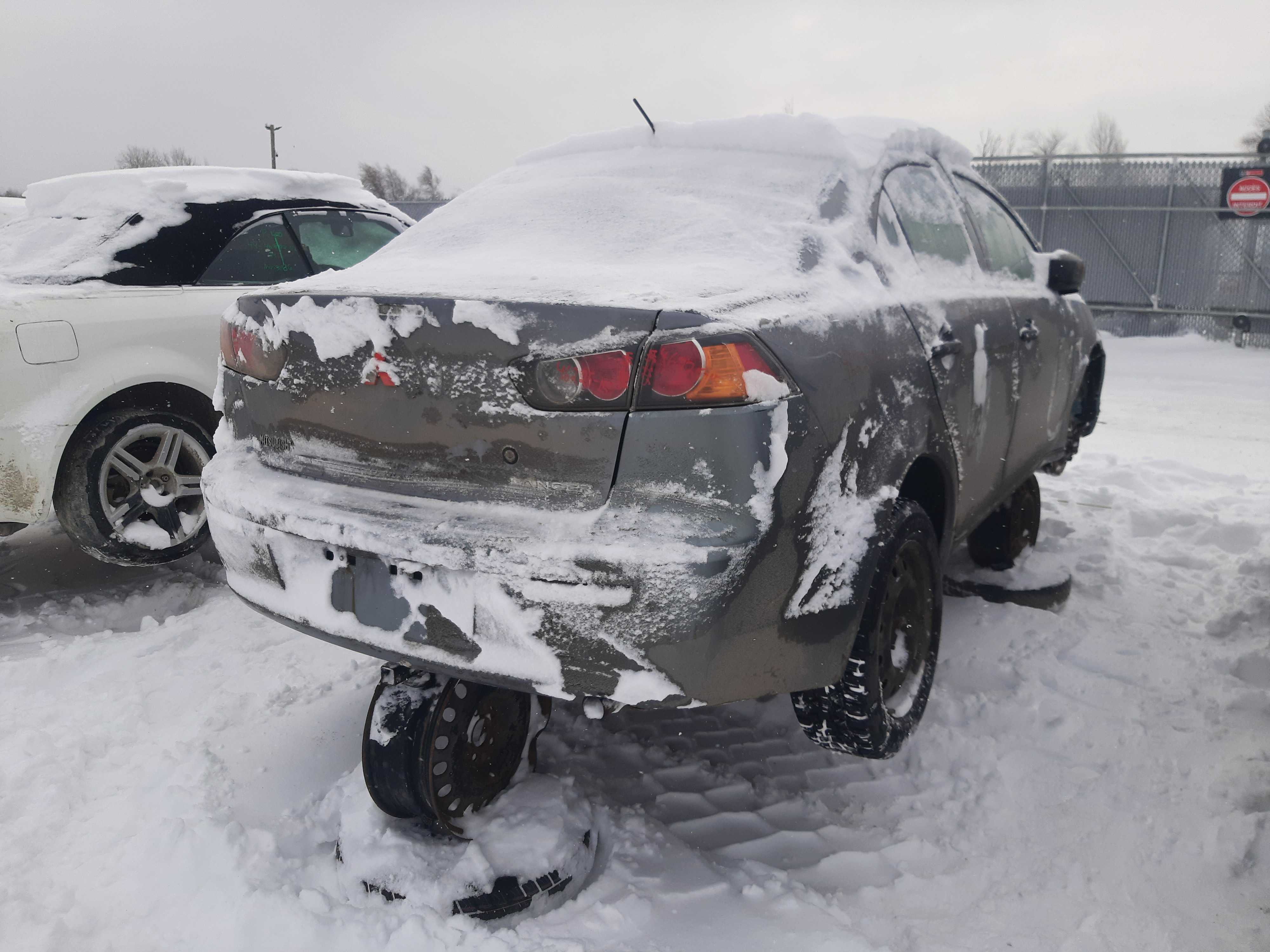 MITSUBISHI LANCER 2015