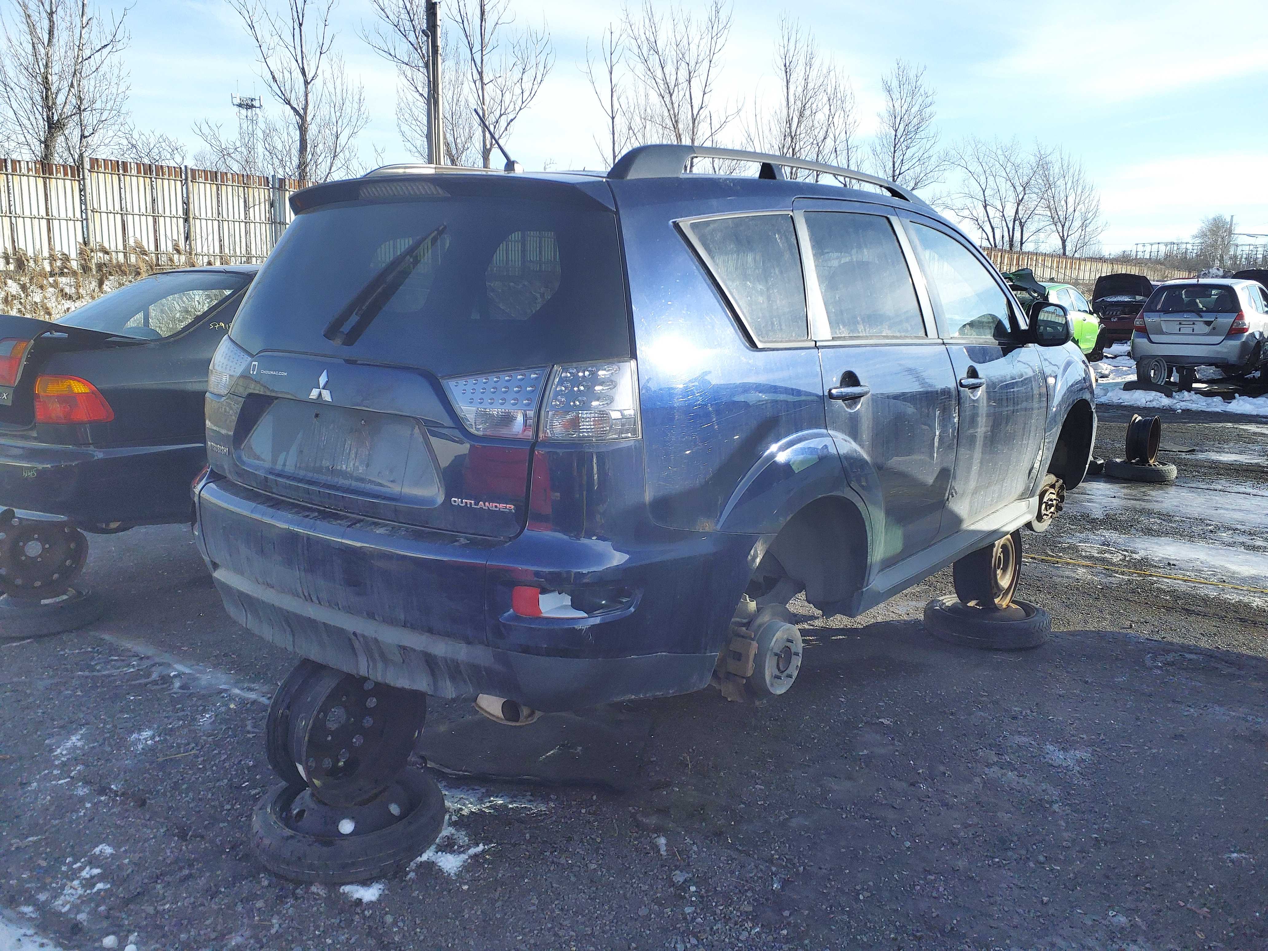 MITSUBISHI OUTLANDER 2010