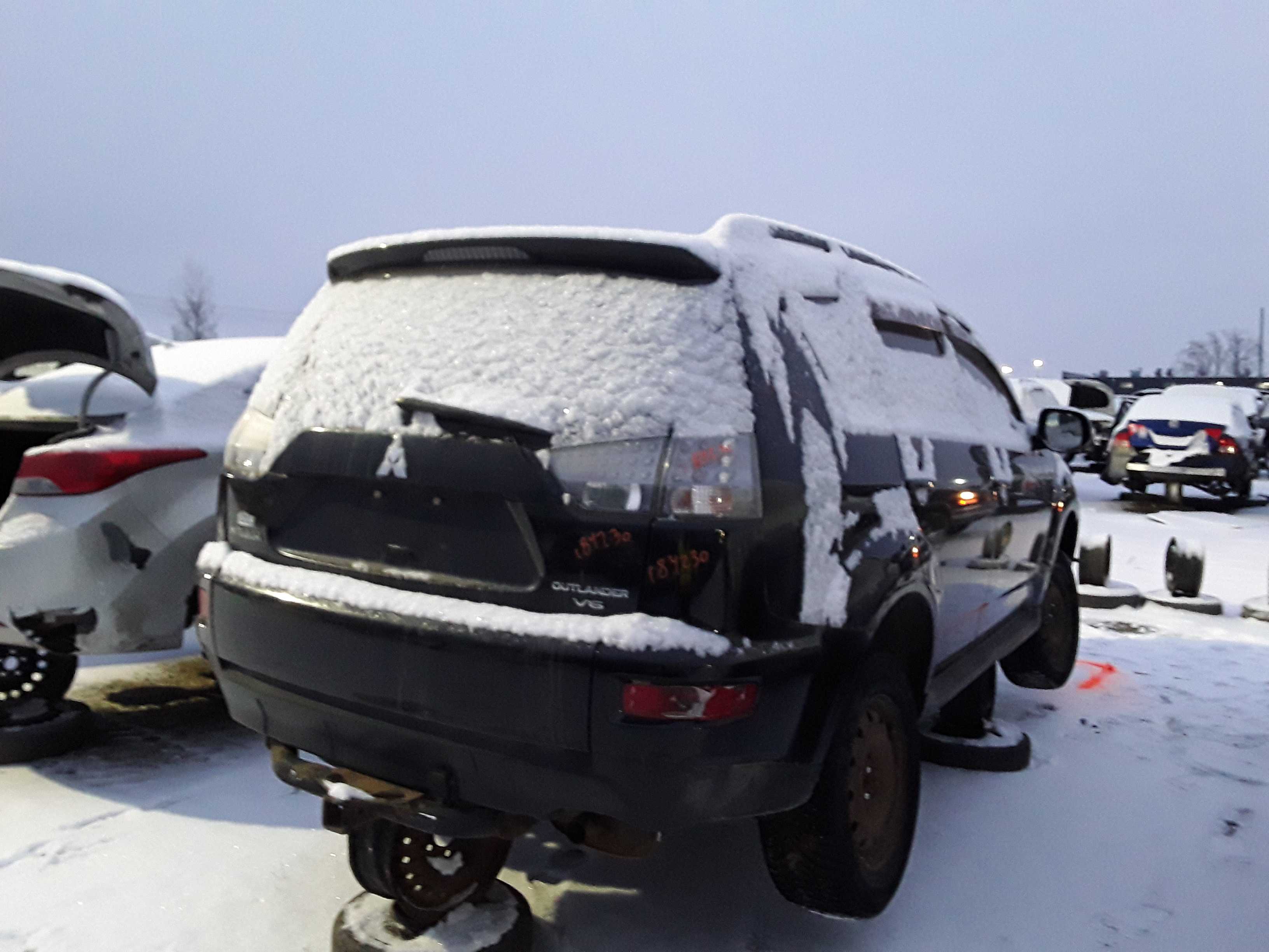 MITSUBISHI OUTLANDER 2010