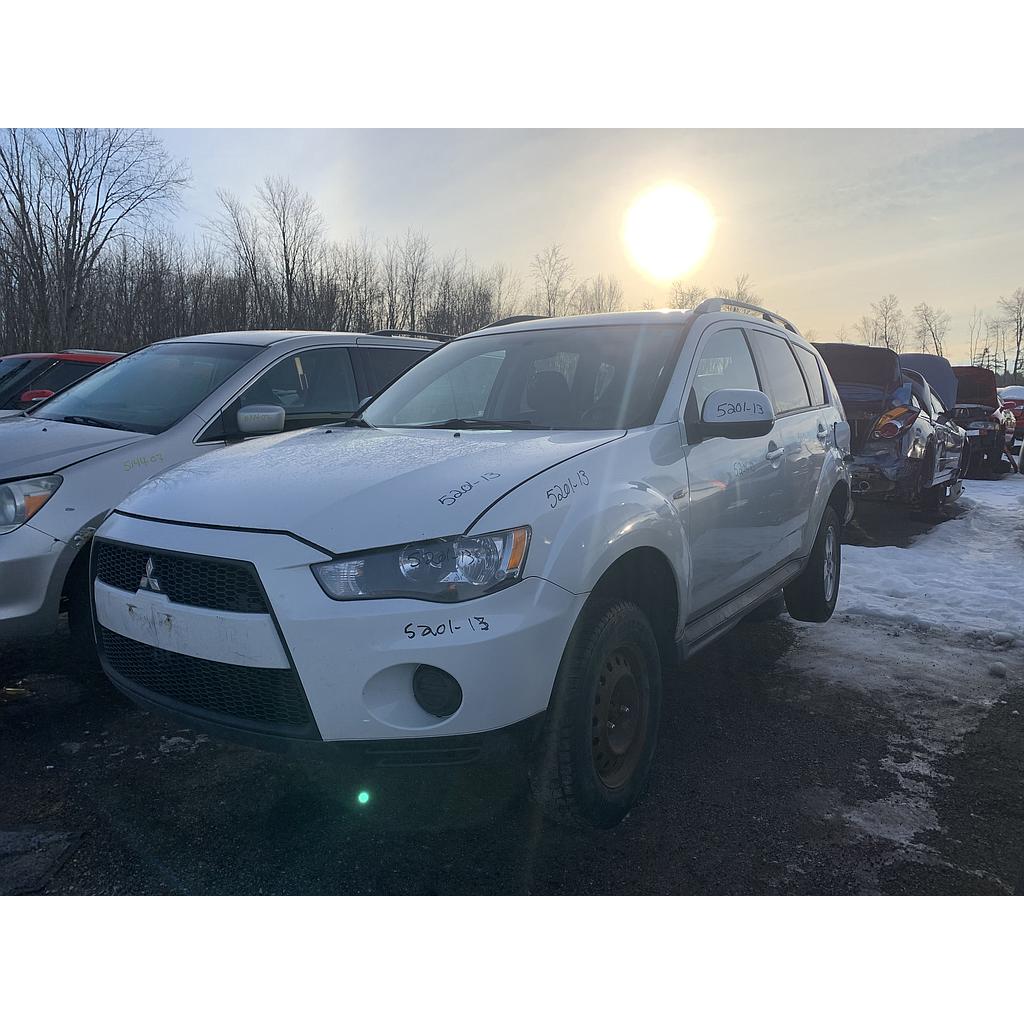 MITSUBISHI OUTLANDER 2013