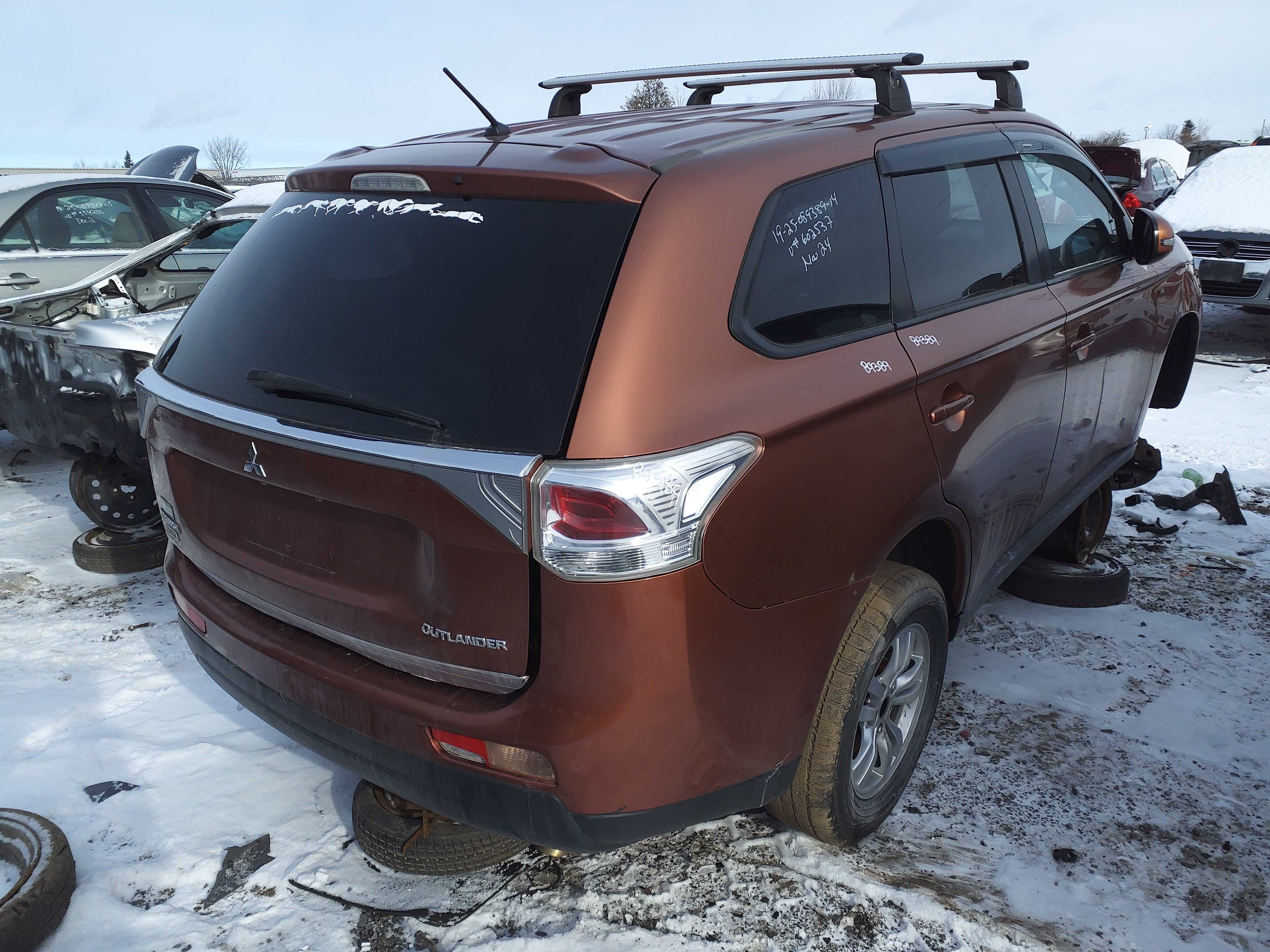 MITSUBISHI OUTLANDER 2014