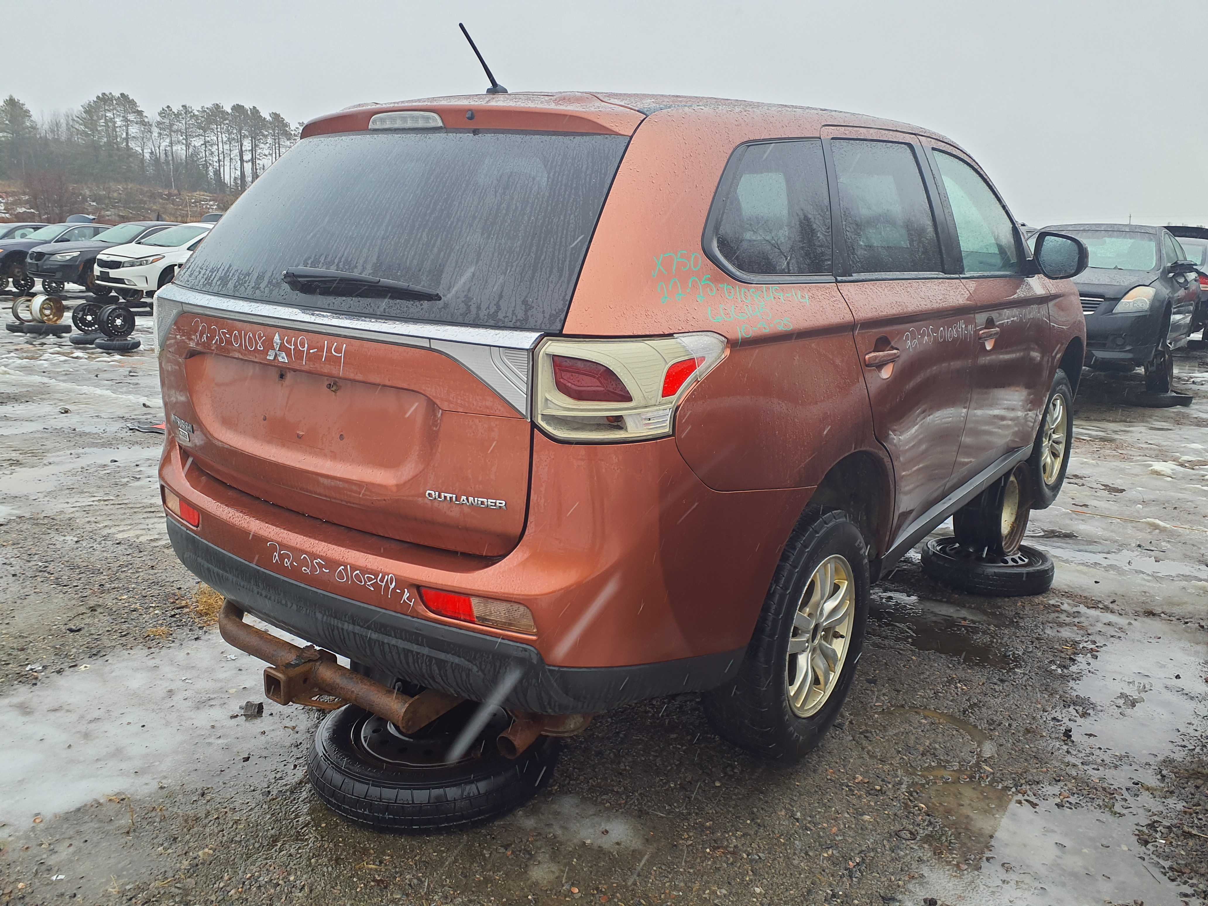 MITSUBISHI OUTLANDER 2014