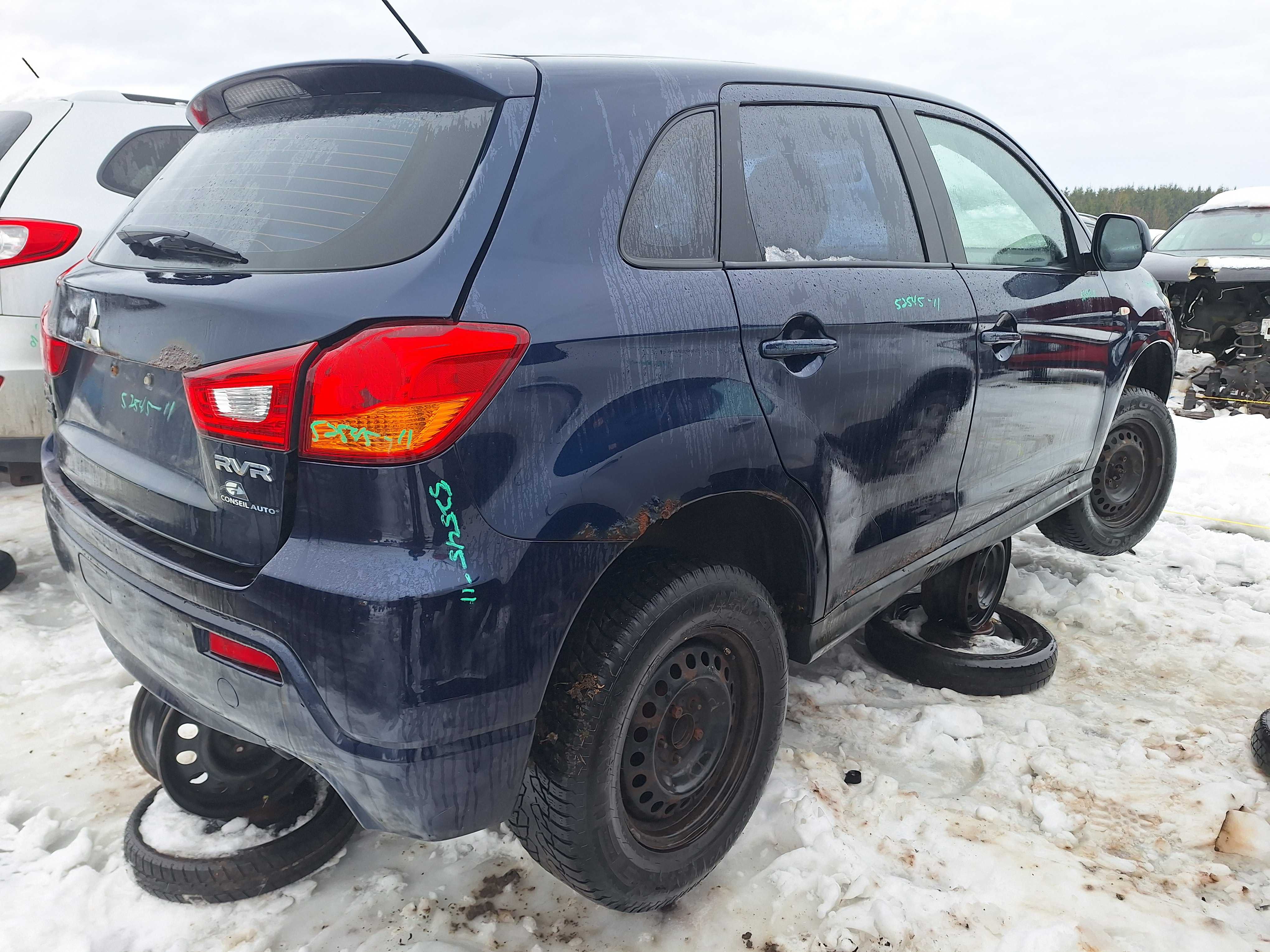 MITSUBISHI RVR 2011