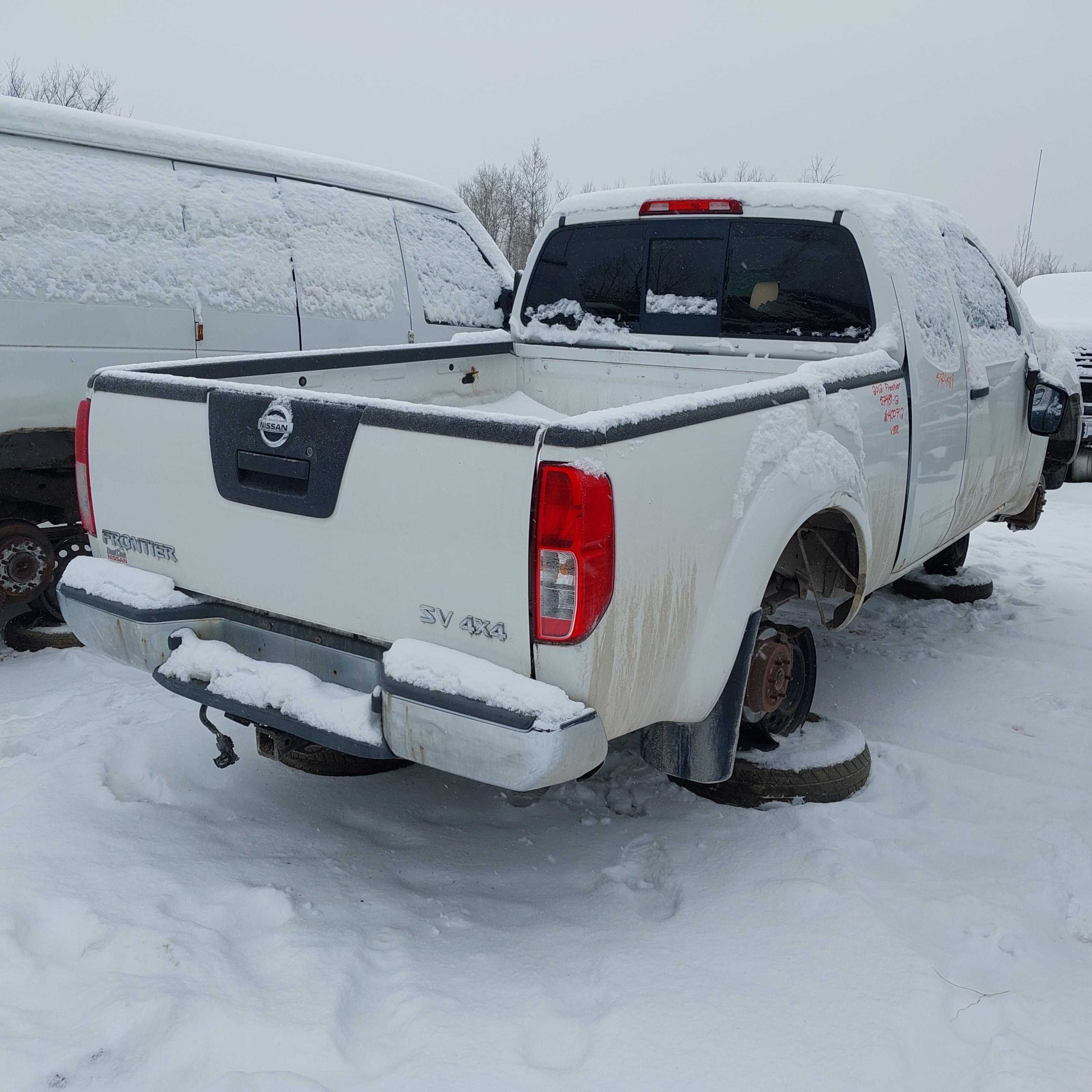 NISSAN FRONTIER 2012