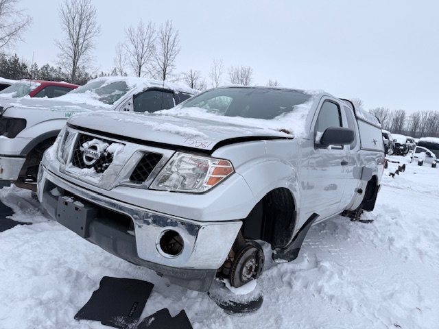 NISSAN FRONTIER 2012