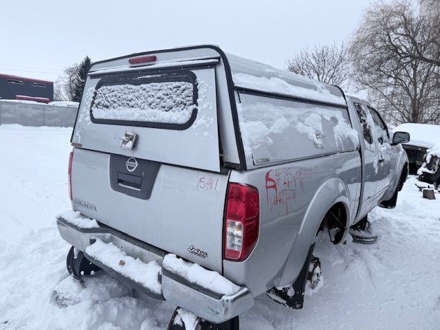 NISSAN FRONTIER 2012