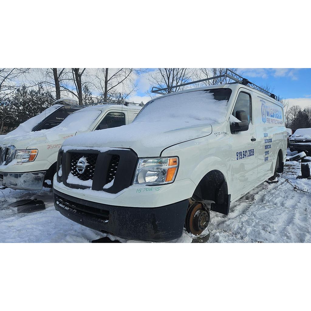 NISSAN NV 2015
