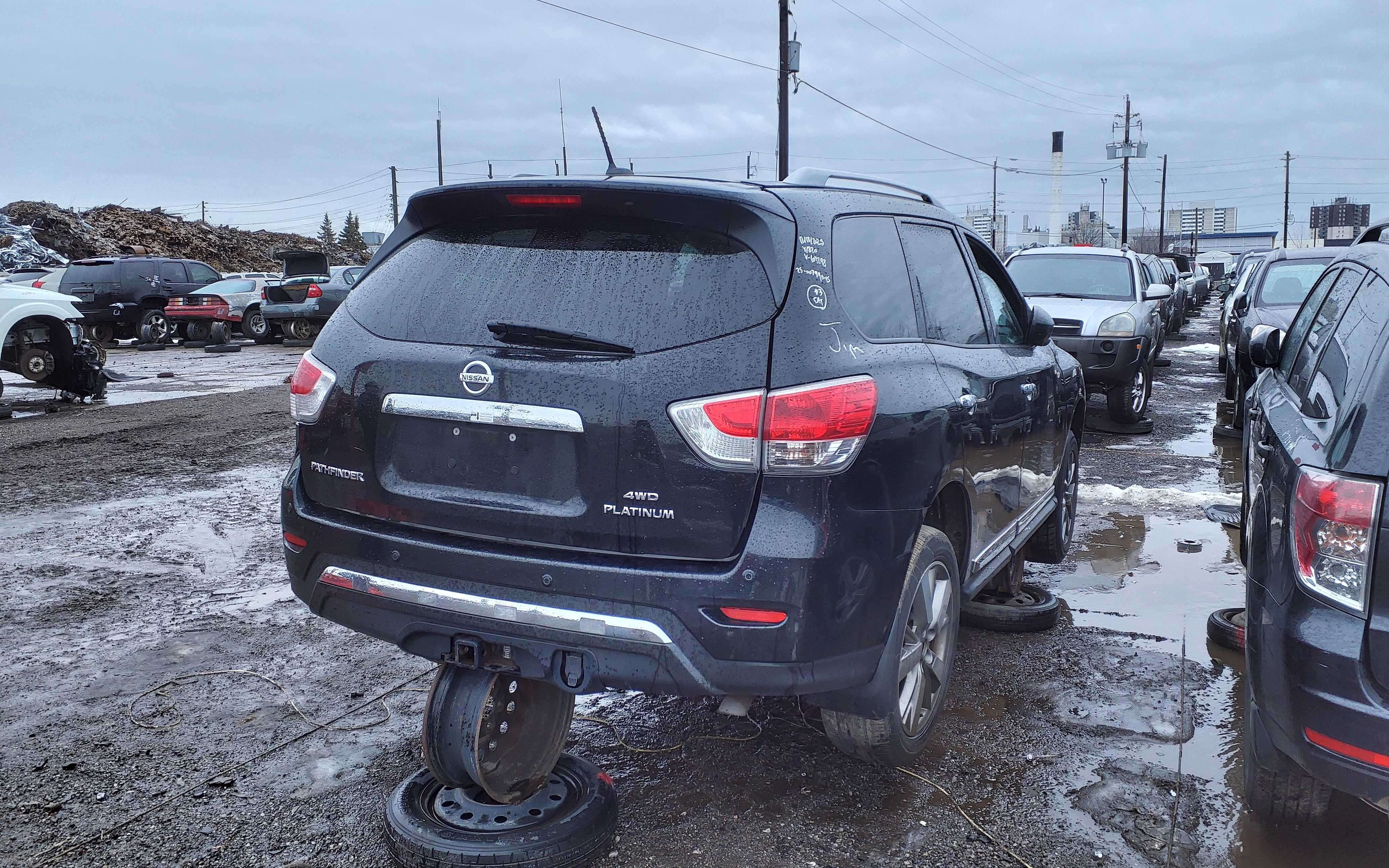 NISSAN PATHFINDER 2015