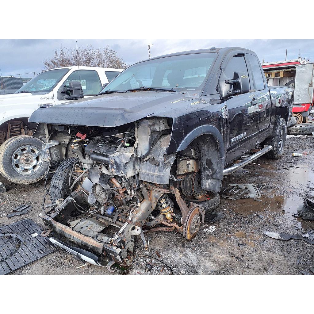 NISSAN TITAN 2013