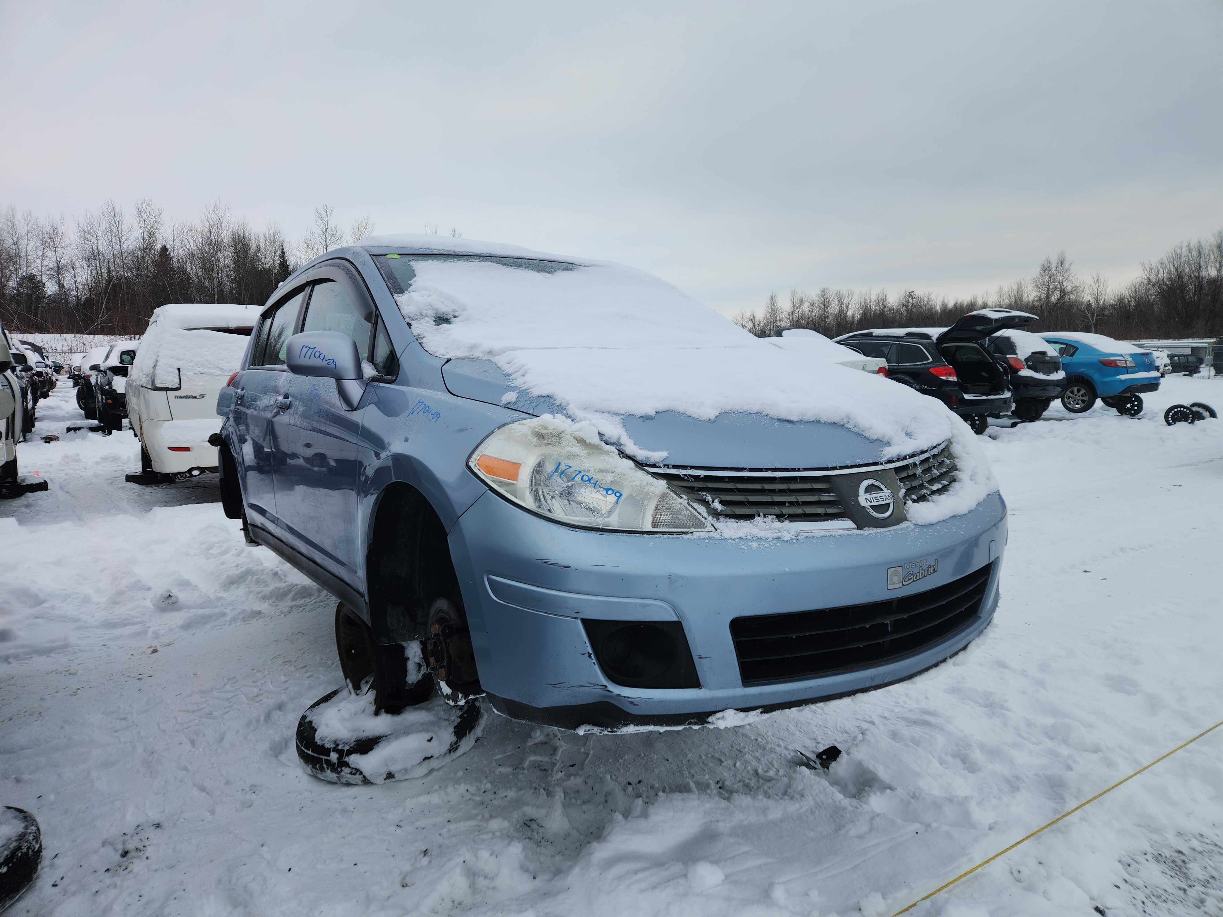 NISSAN VERSA 2009