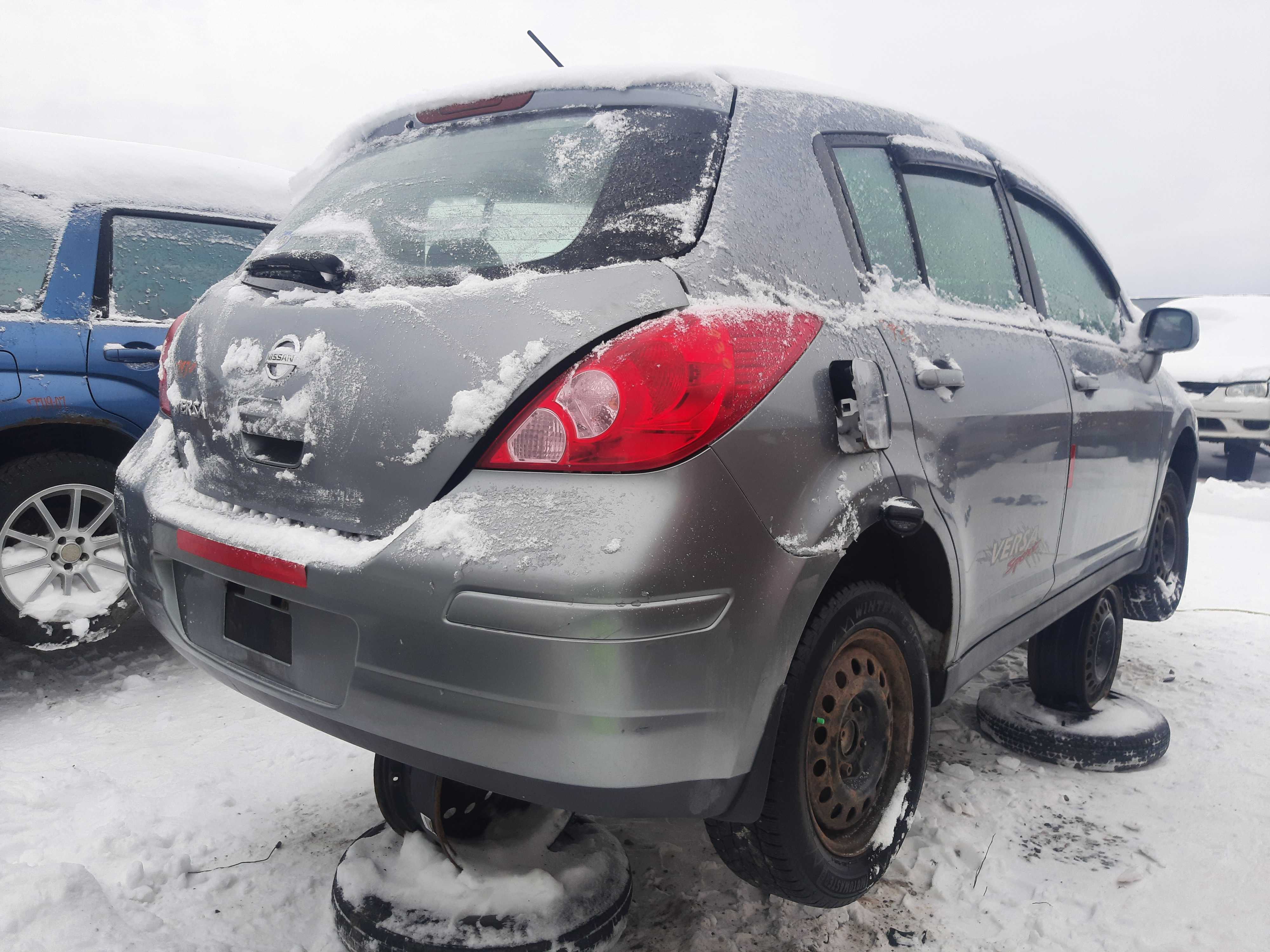 NISSAN VERSA 2009