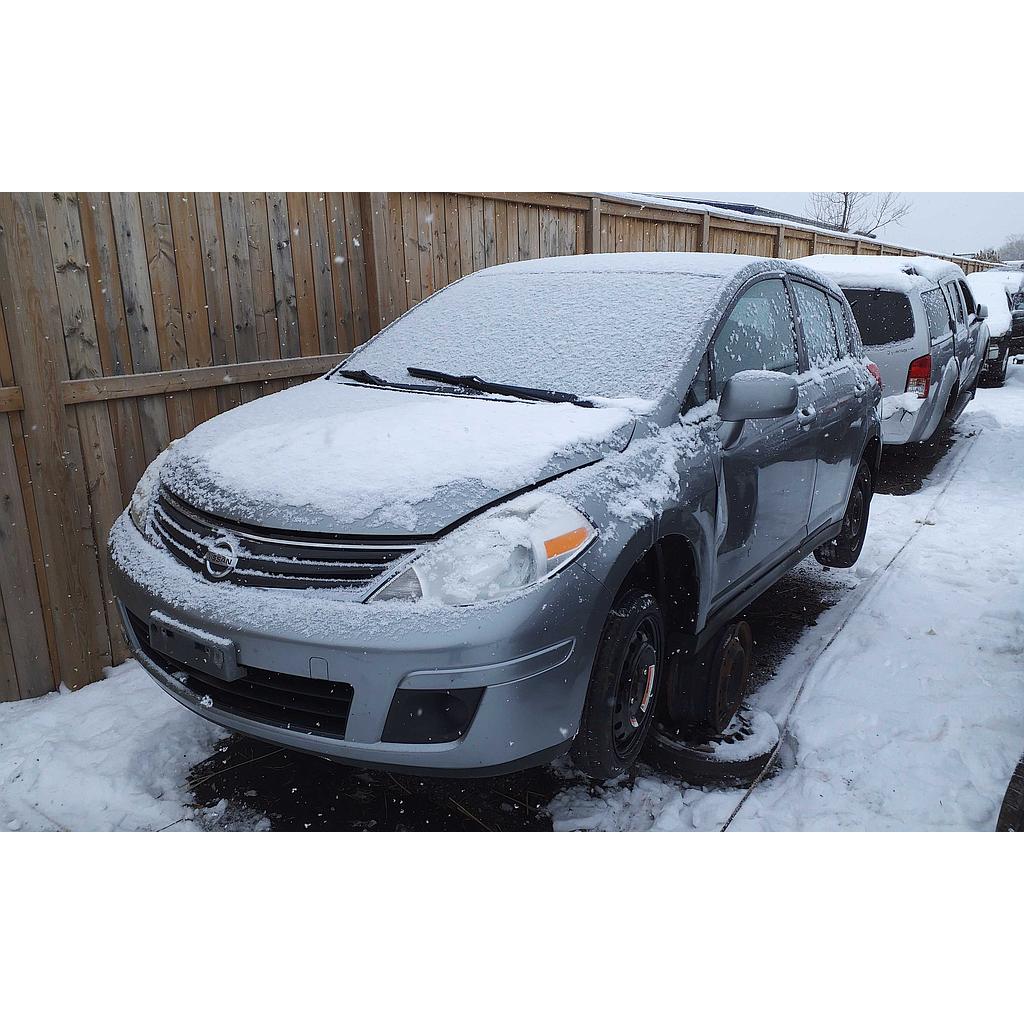 NISSAN VERSA 2010