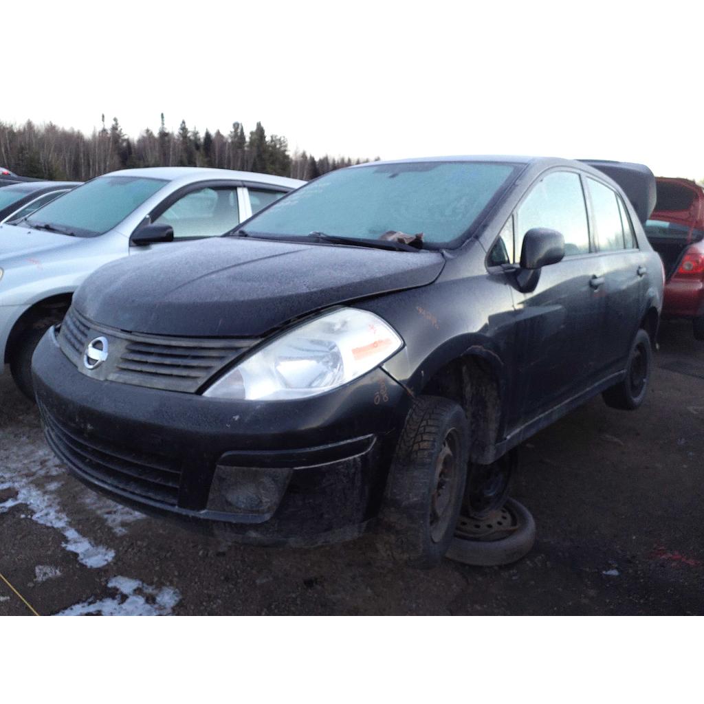 NISSAN VERSA 2010