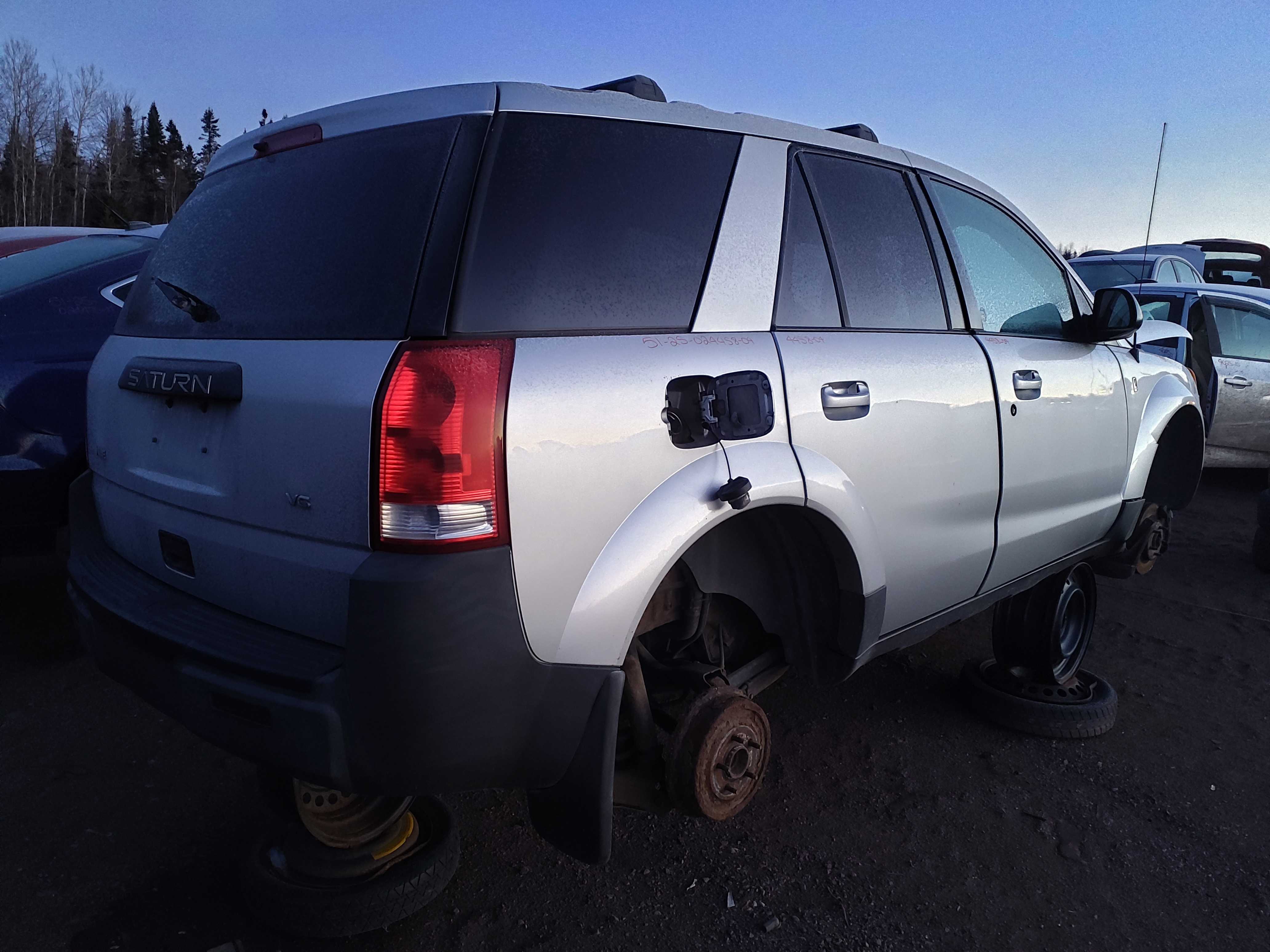 SATURN VUE 2004