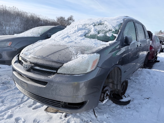TOYOTA SIENNA 2005