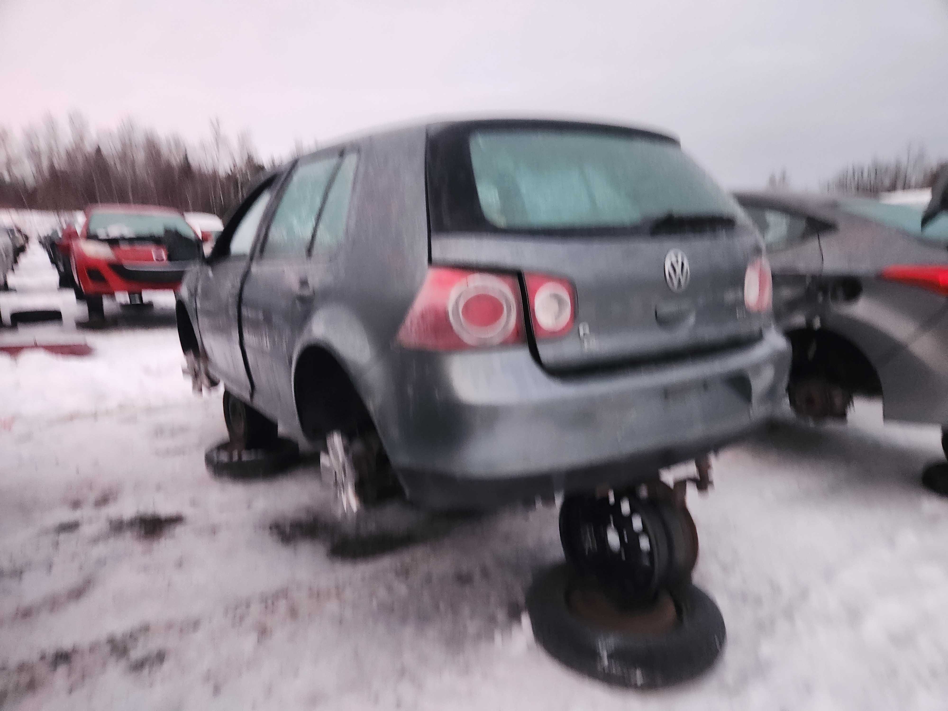 VOLKSWAGEN GOLF 2009