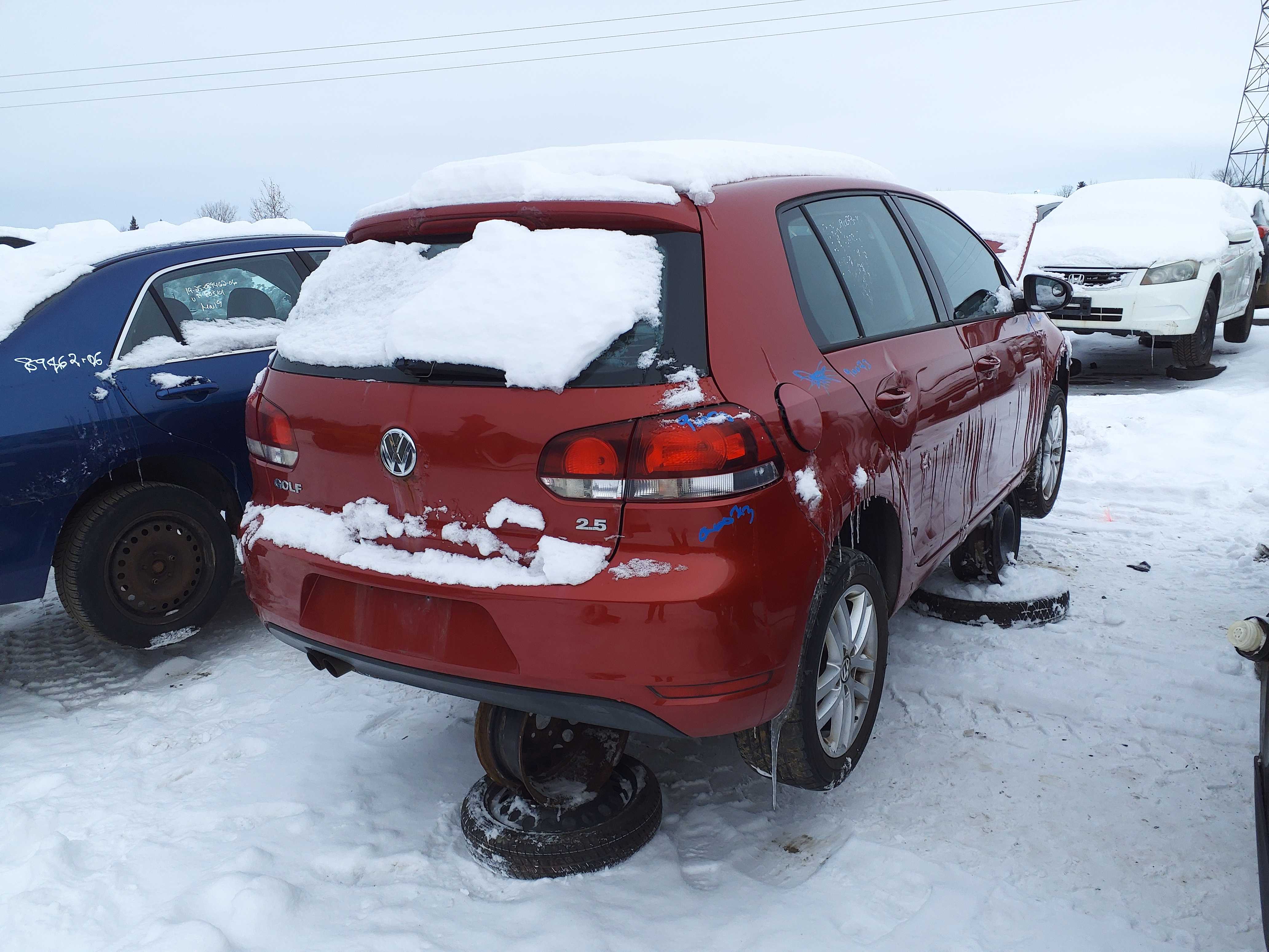 VOLKSWAGEN GOLF 2010